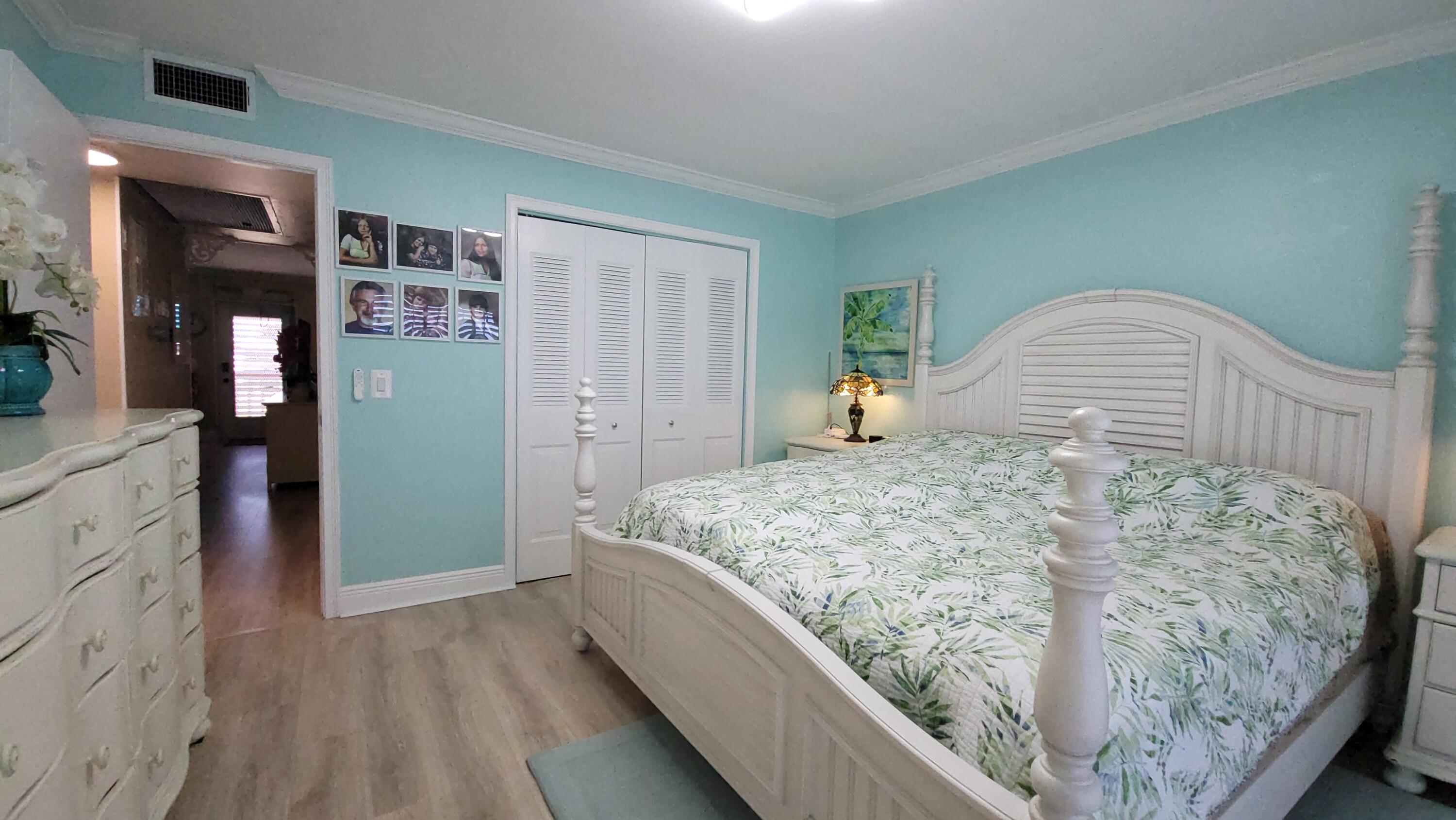 34 Somerset B Property Photo 22