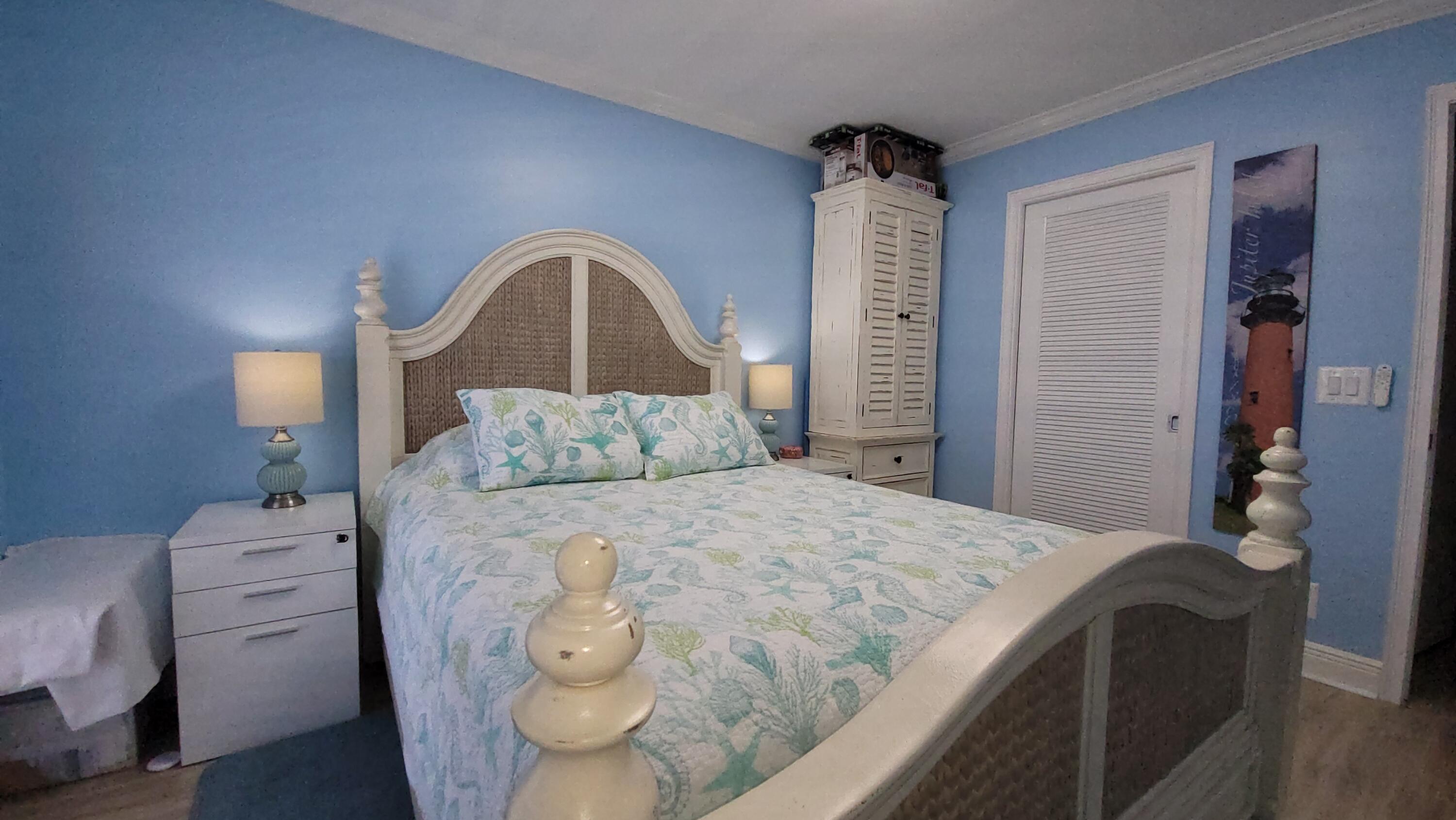 34 Somerset B Property Photo 30
