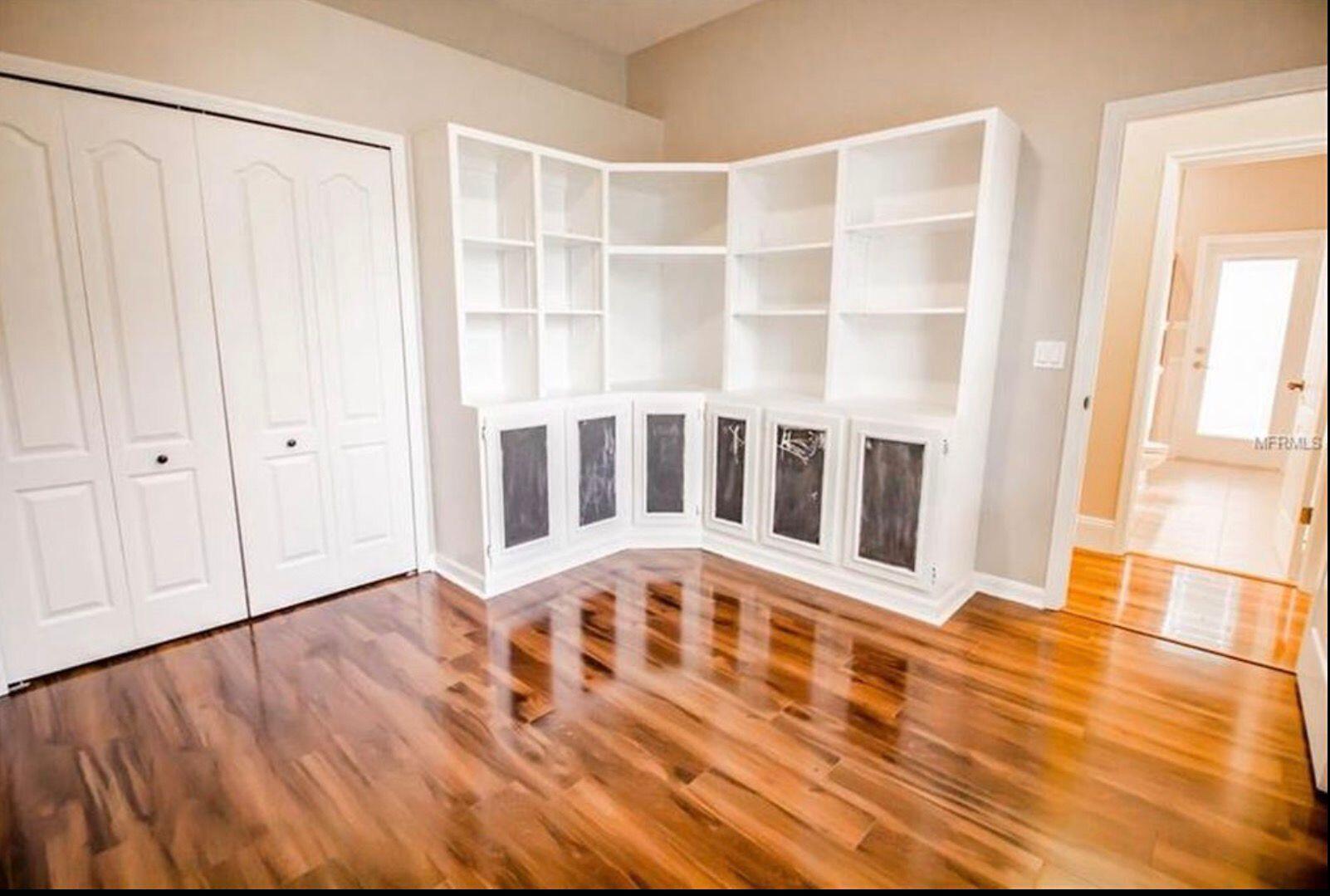 2620 Millhopper Avenue Property Photo 2