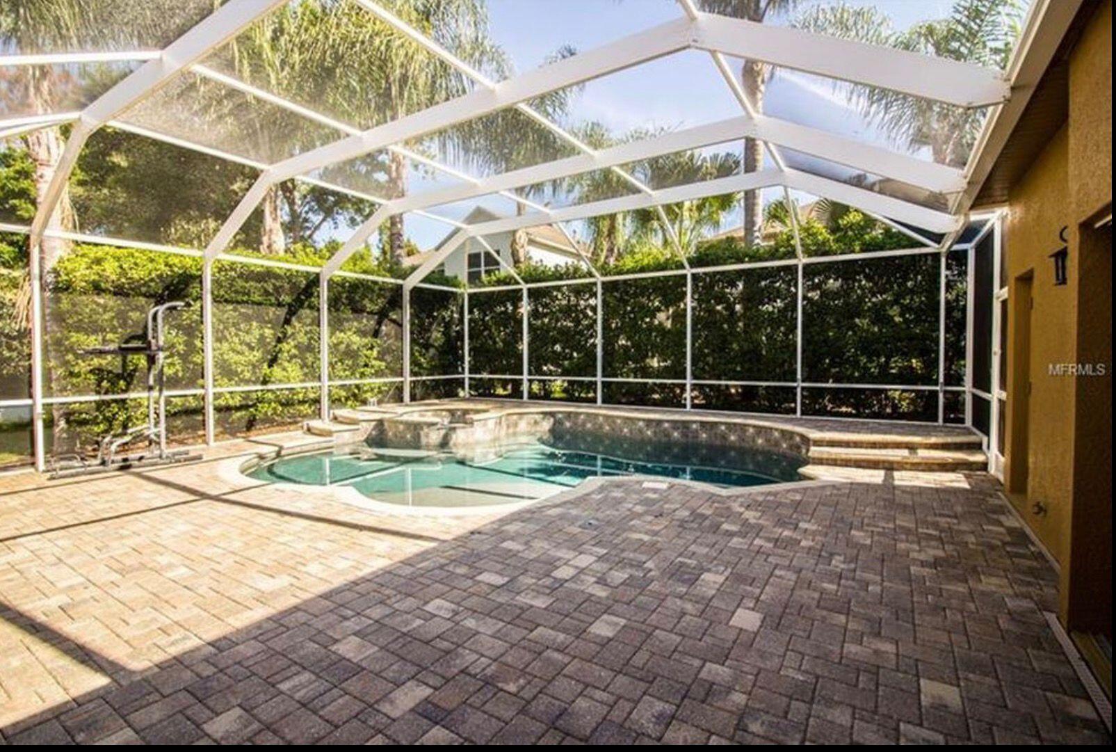 2620 Millhopper Avenue Property Photo 4