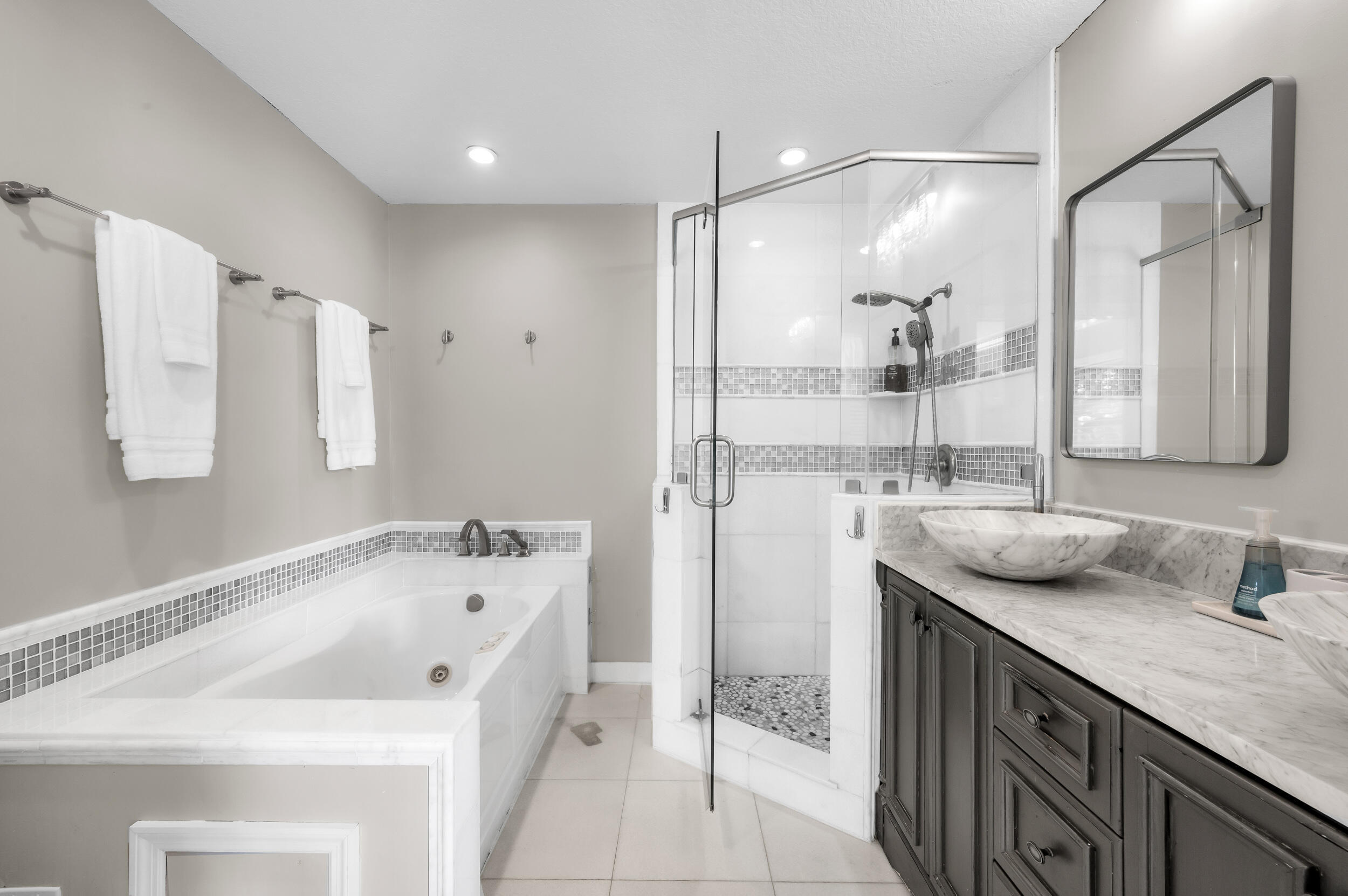 3250 Lakeview Boulevard Property Photo 17