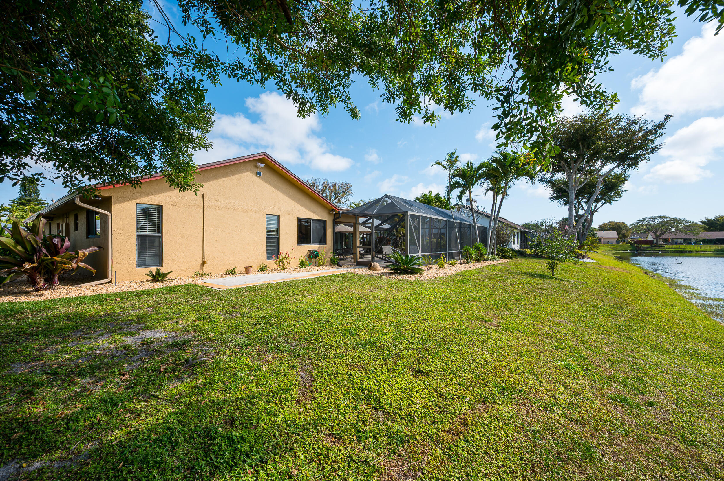 3250 Lakeview Boulevard Property Photo 26