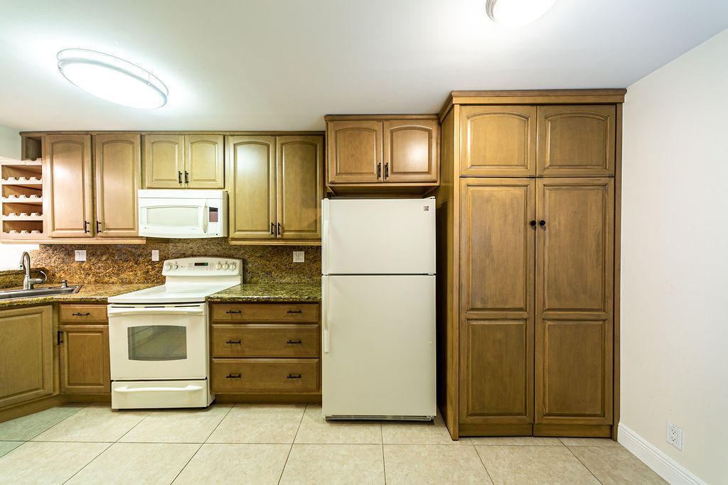 6 Royal Palm Way 102 Property Photo 4