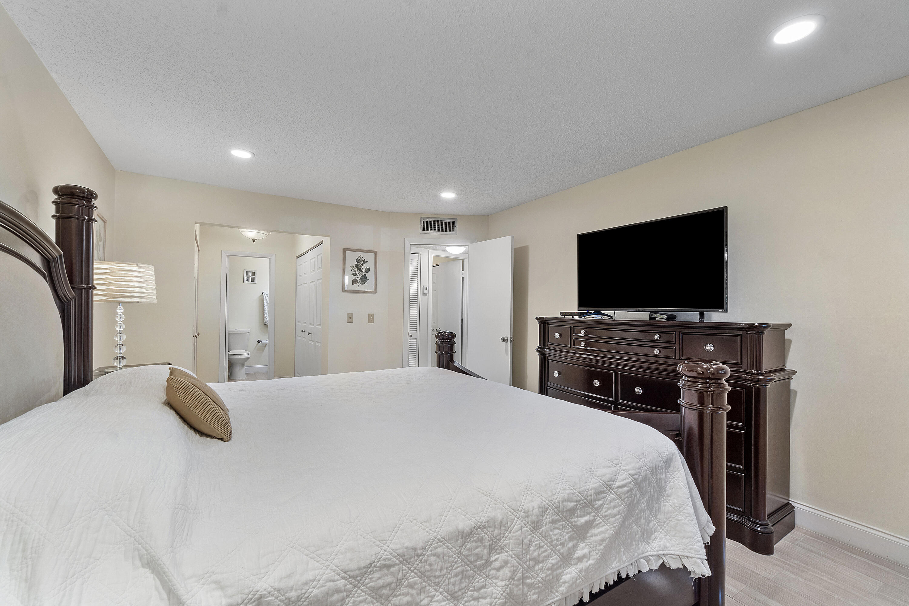 250 S Ocean Boulevard 274 Property Photo 14
