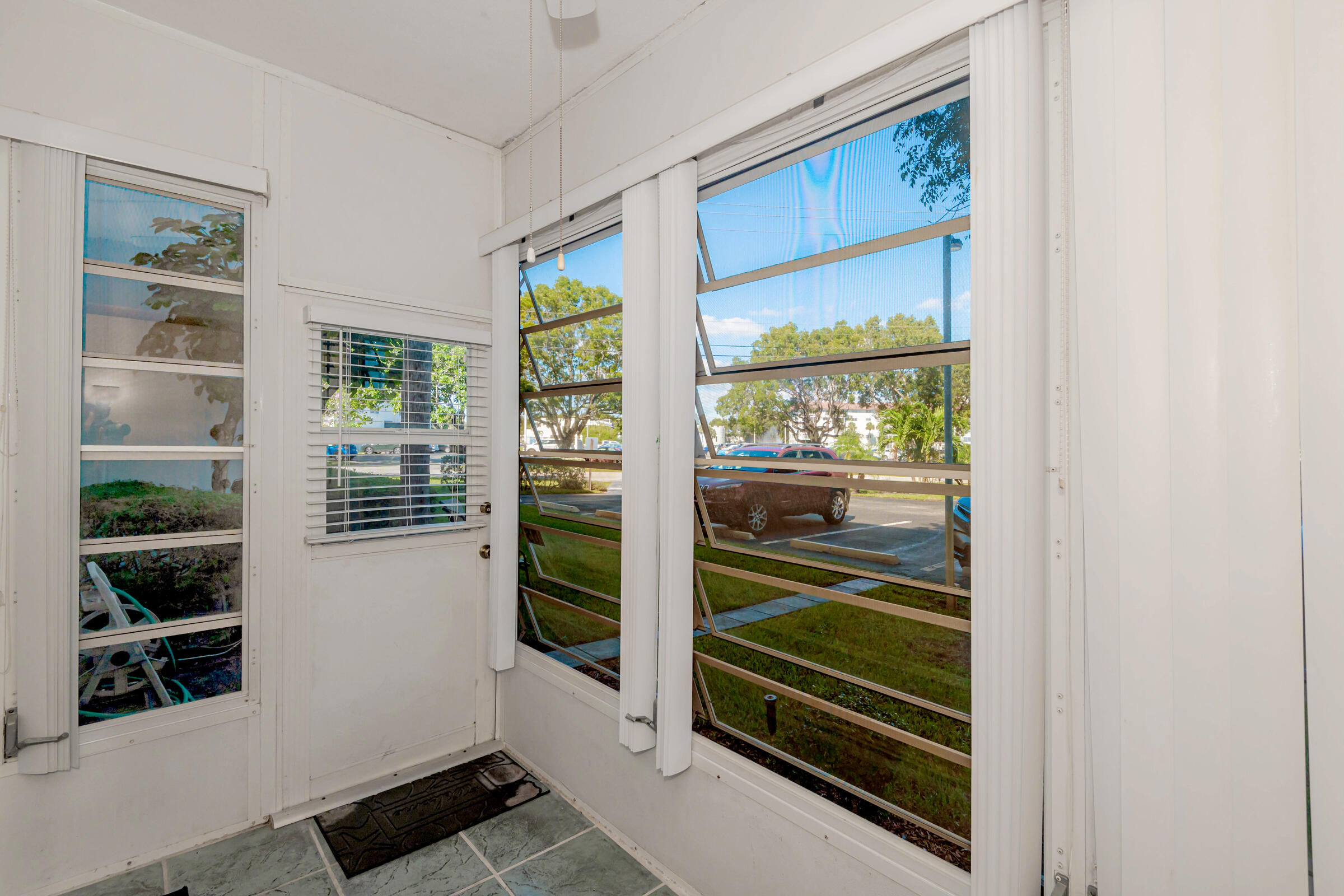 4770 Nw 21st Street 105 Property Photo 1