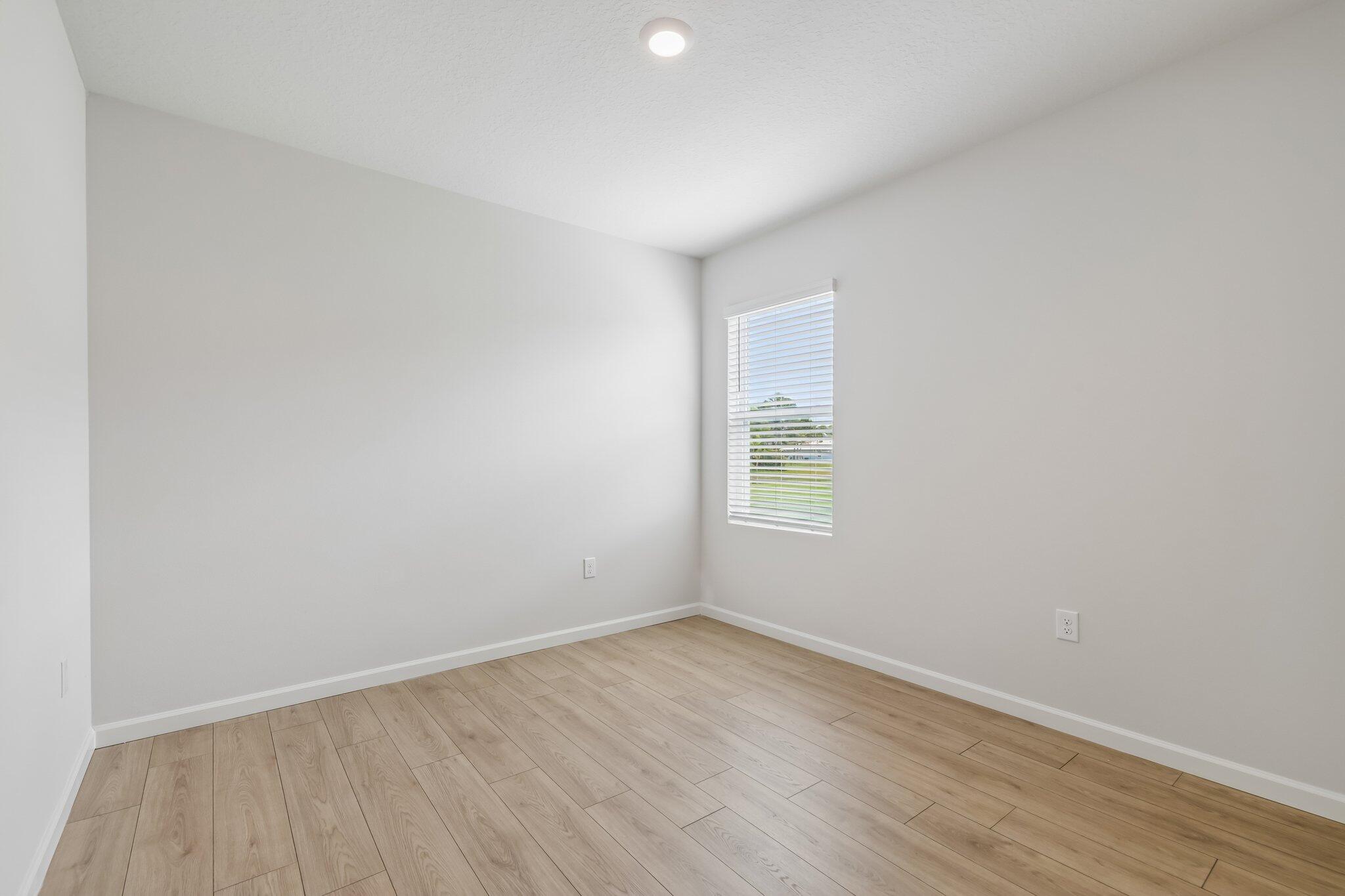 731 Se Celtic Avenue Property Photo 20