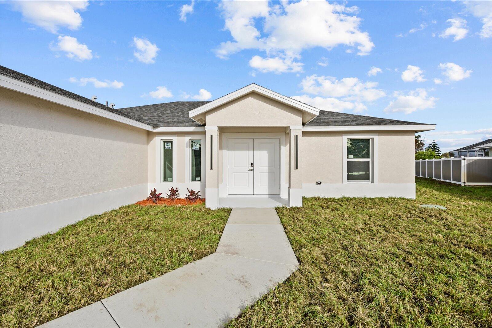 4299 Sw Hagaplan Street Property Photo 4