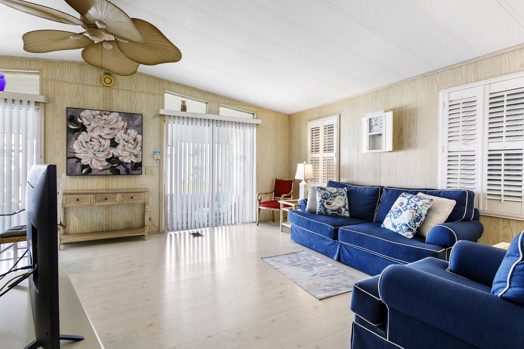 18007 Huapi Bay Property Photo 1