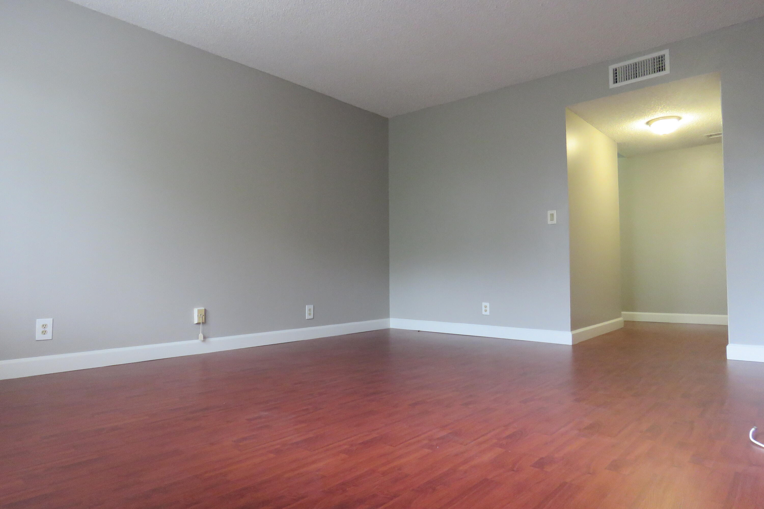 193 Lakeview Drive 205 Property Photo 9