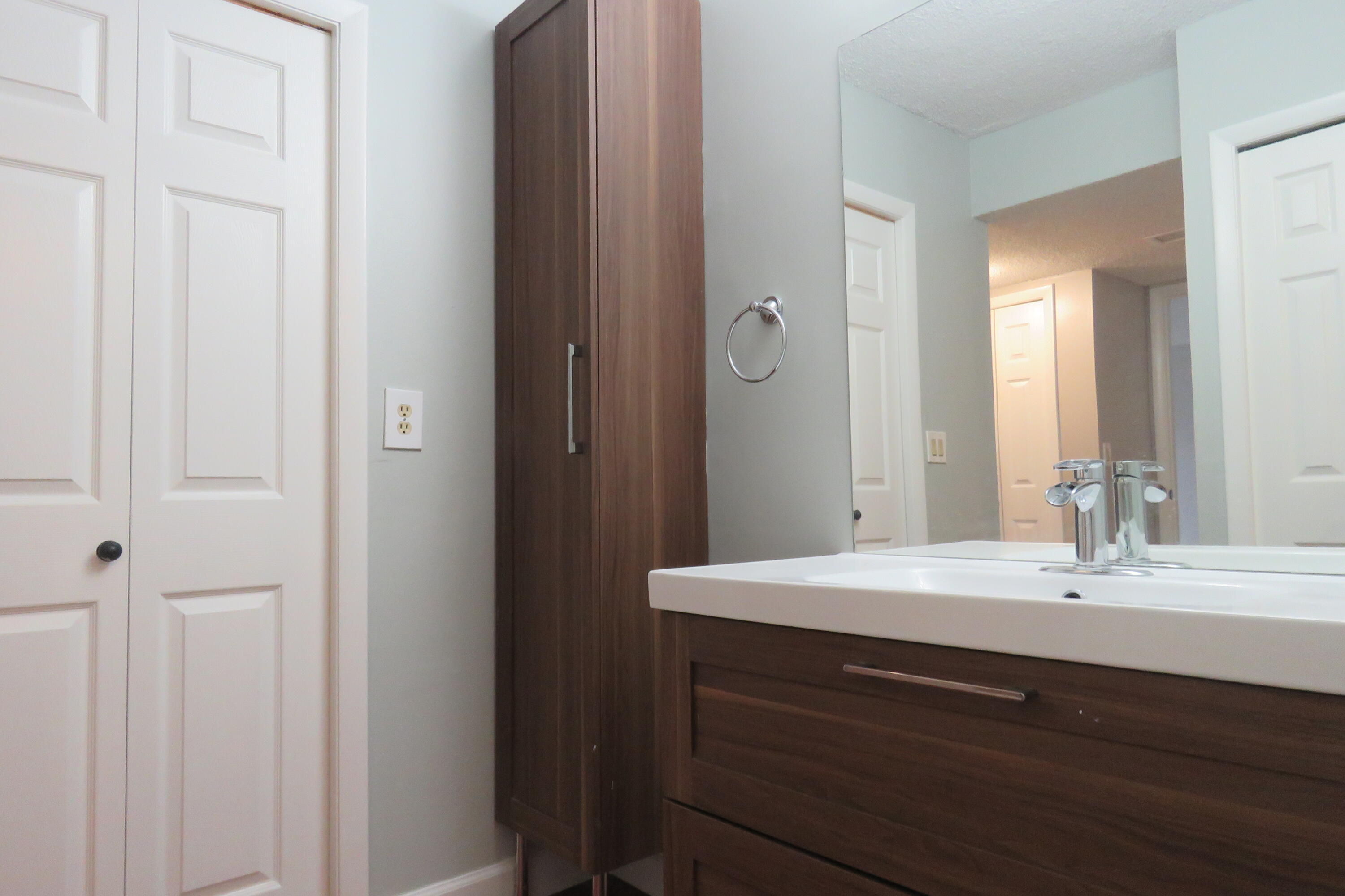 193 Lakeview Drive 205 Property Photo 10