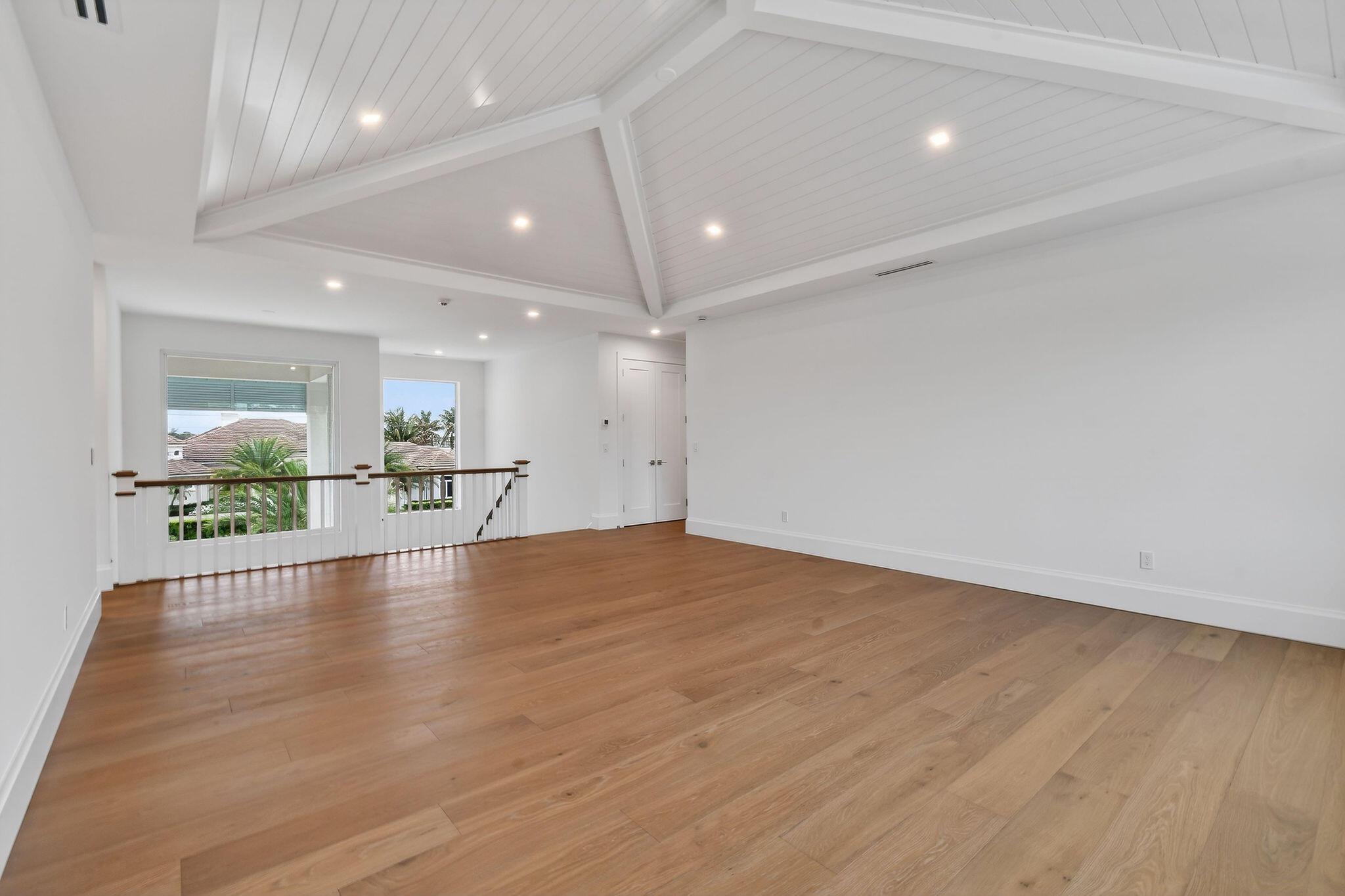 192 River Drive Property Photo 19