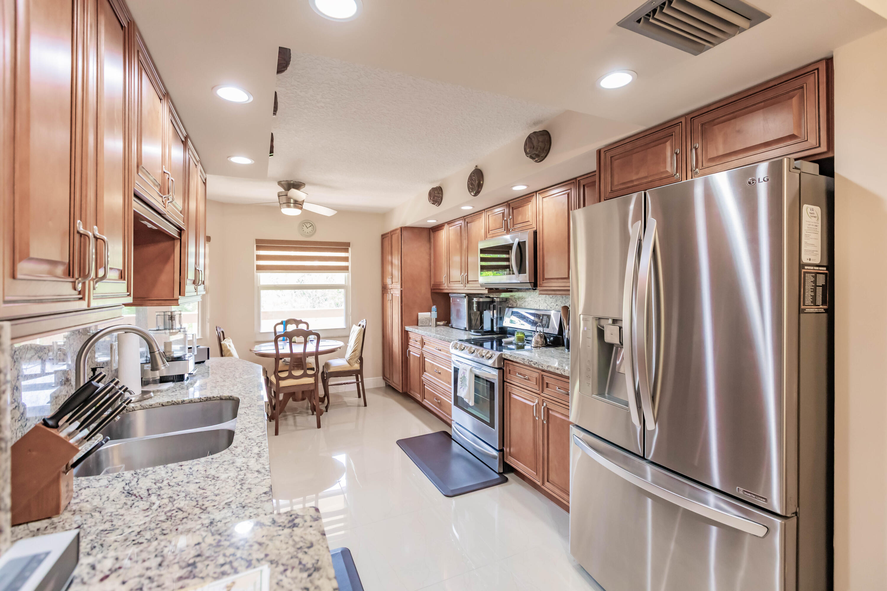 1606 Abaco Drive H4 Property Photo 2