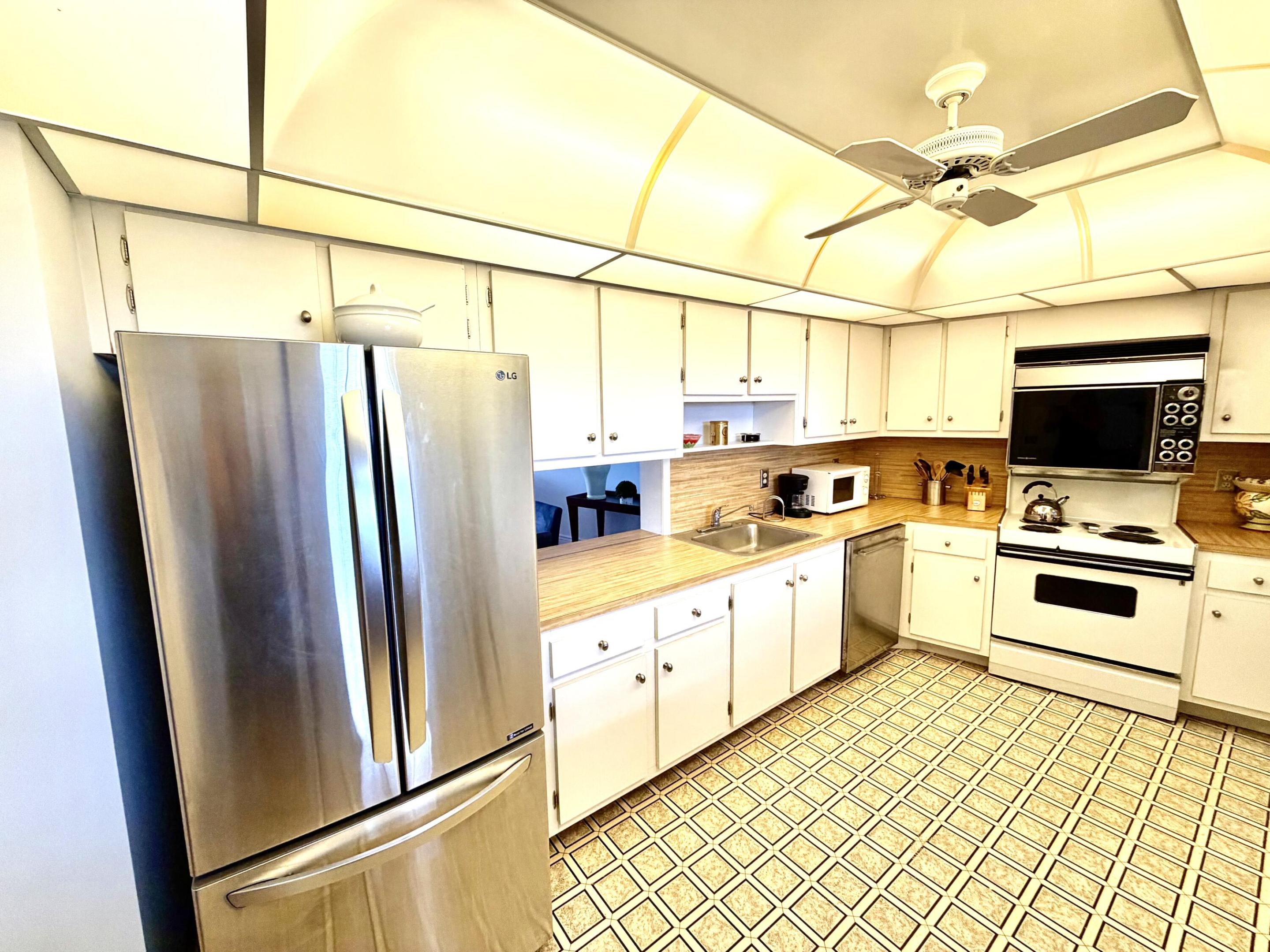 3499 Oaks Way 806 Property Photo 13