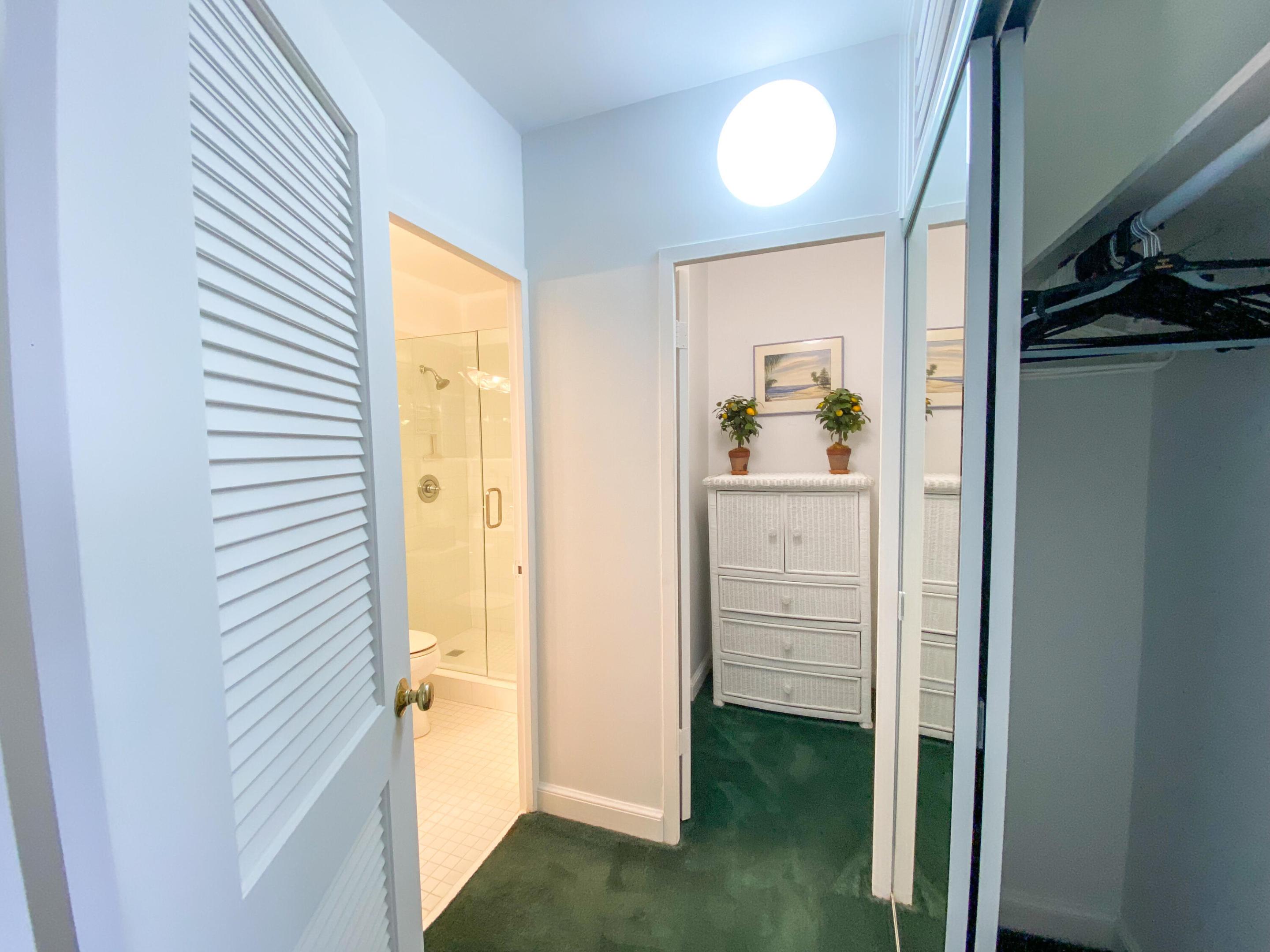 44 Cocoanut Row 610a Property Photo 7
