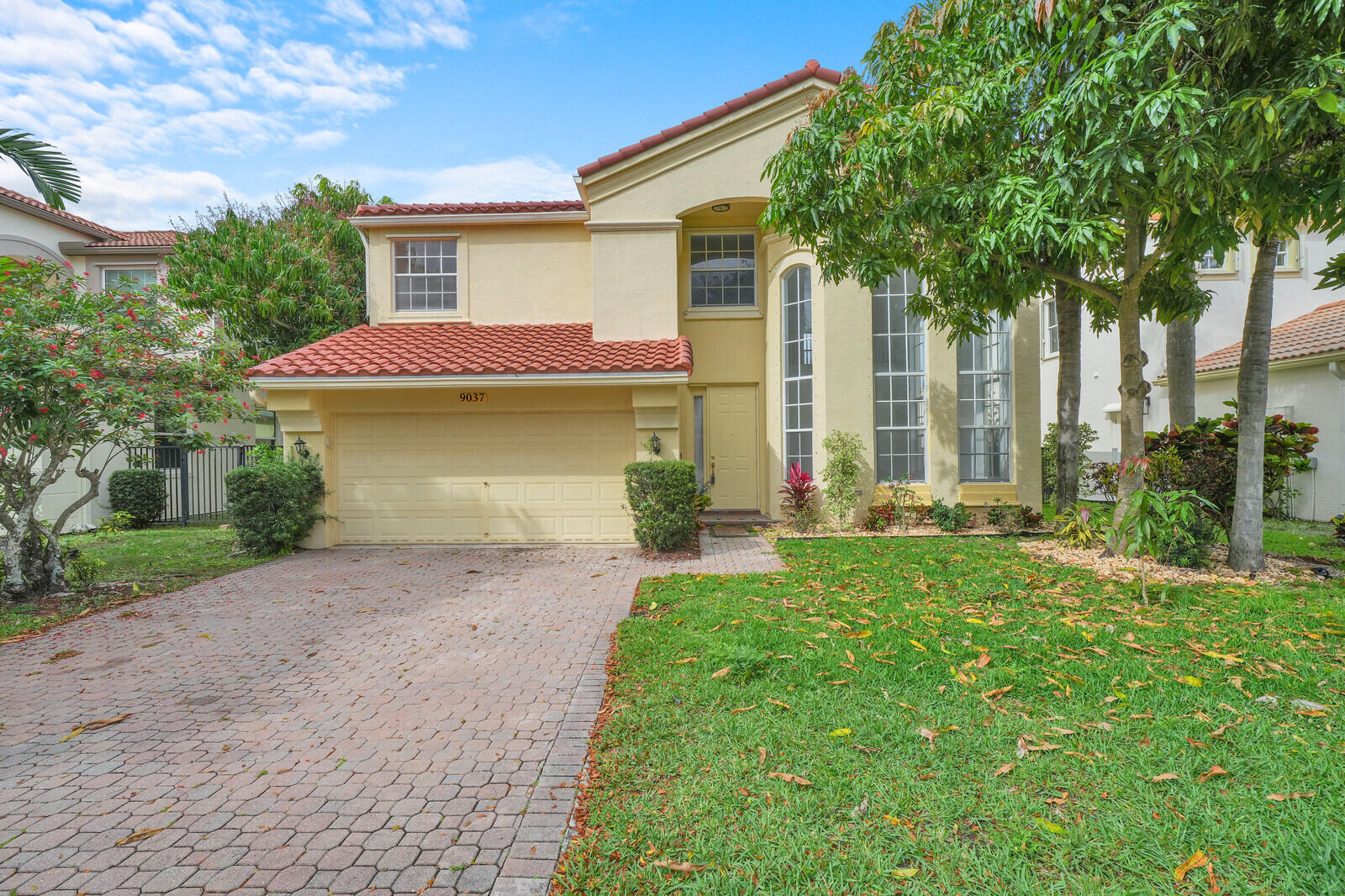 9037 Alexandra Circle Property Photo 3