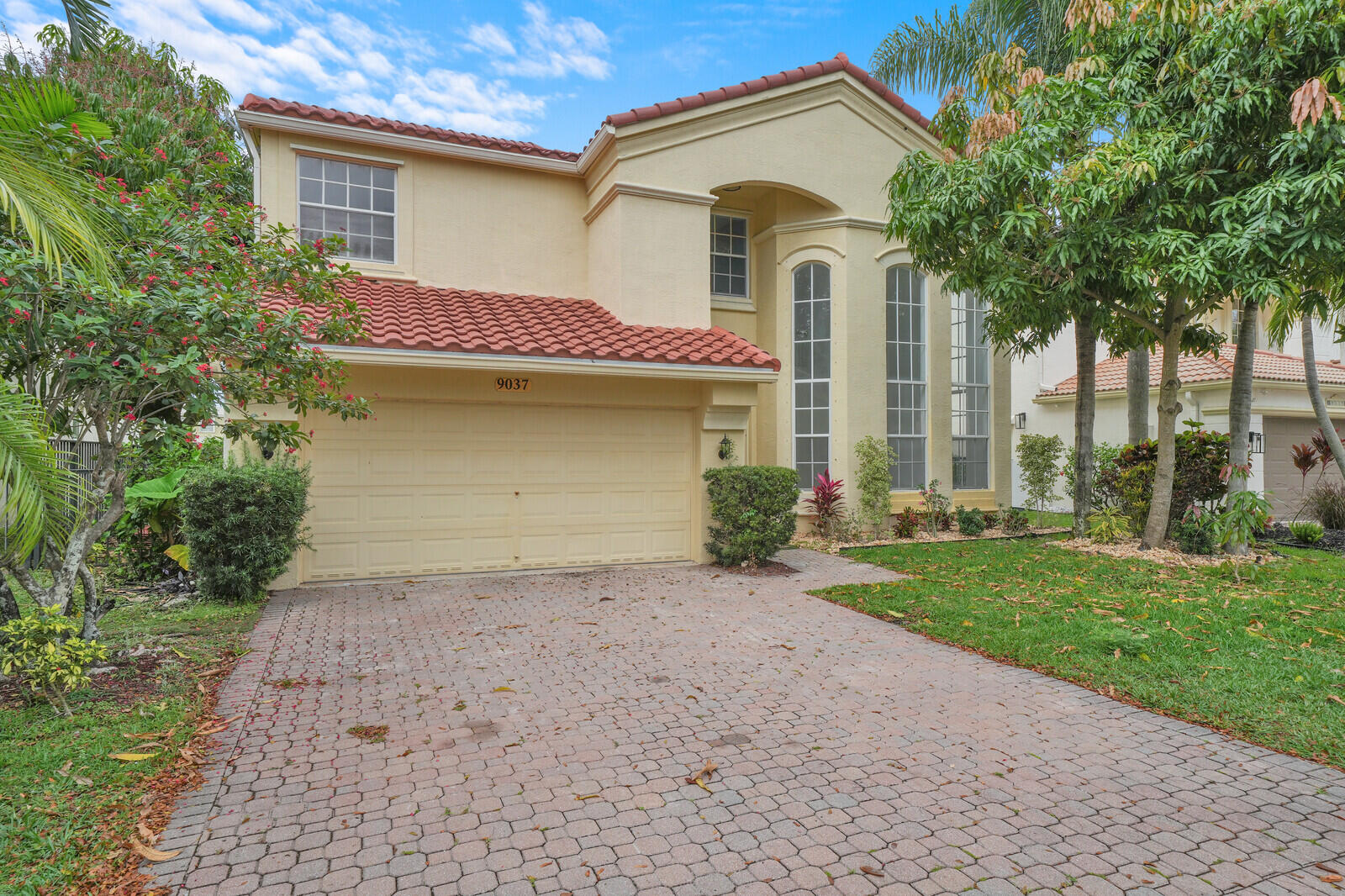 9037 Alexandra Circle Property Photo 4