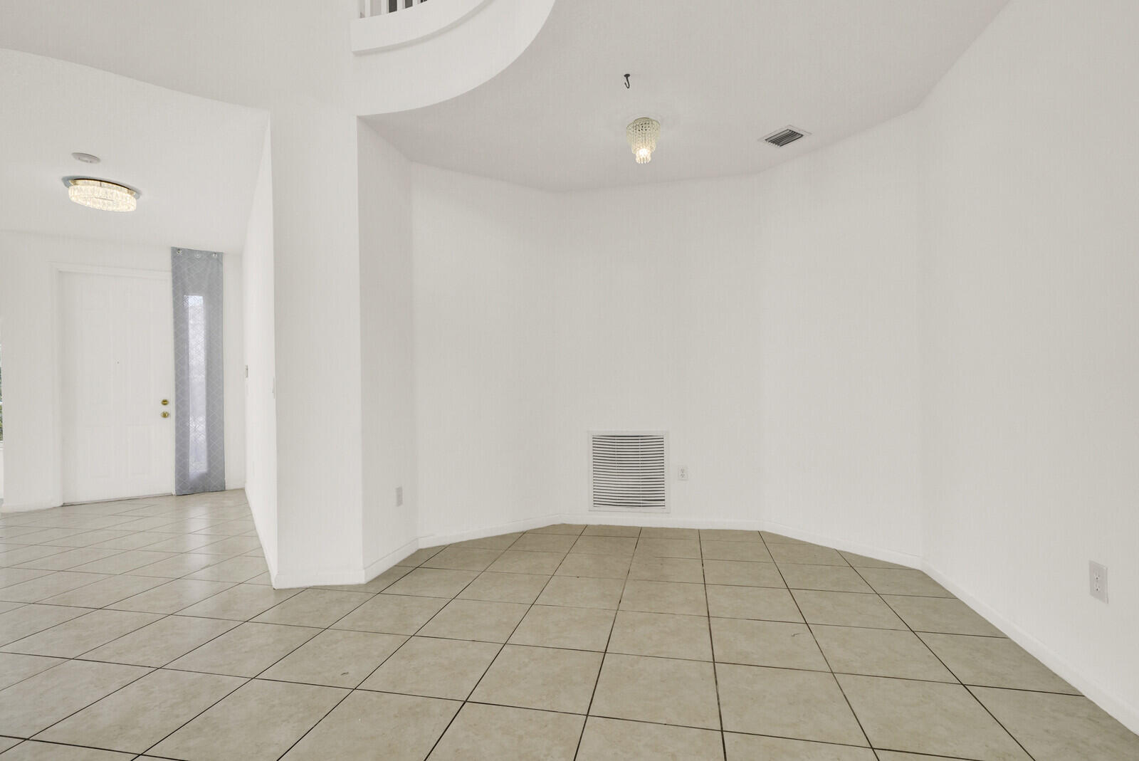 9037 Alexandra Circle Property Photo 12