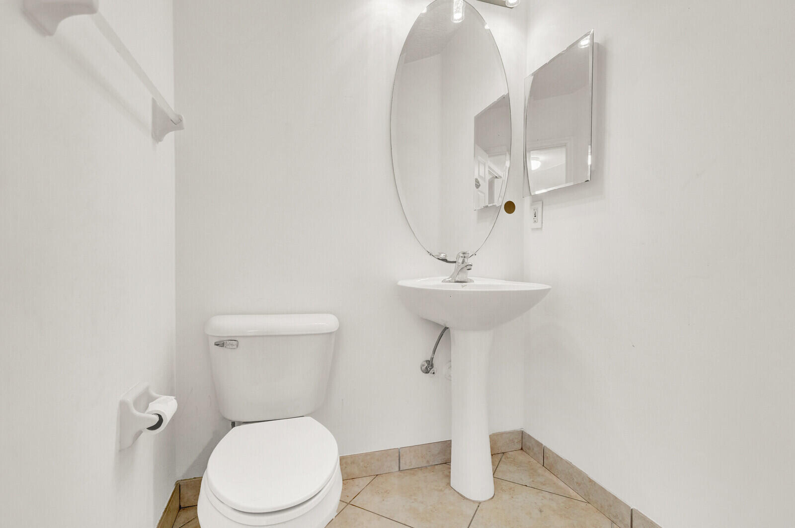 9037 Alexandra Circle Property Photo 13