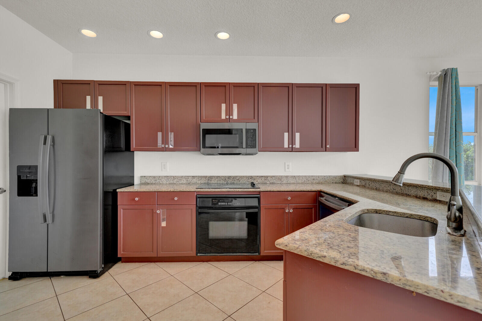 9037 Alexandra Circle Property Photo 15