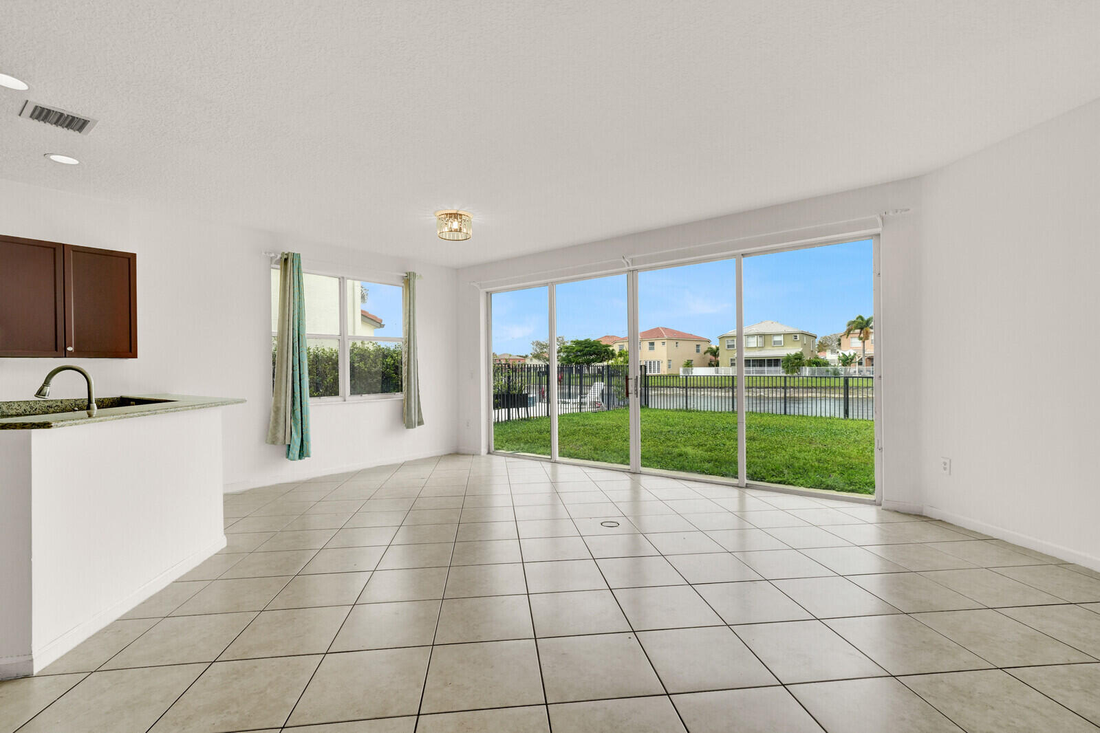 9037 Alexandra Circle Property Photo 18