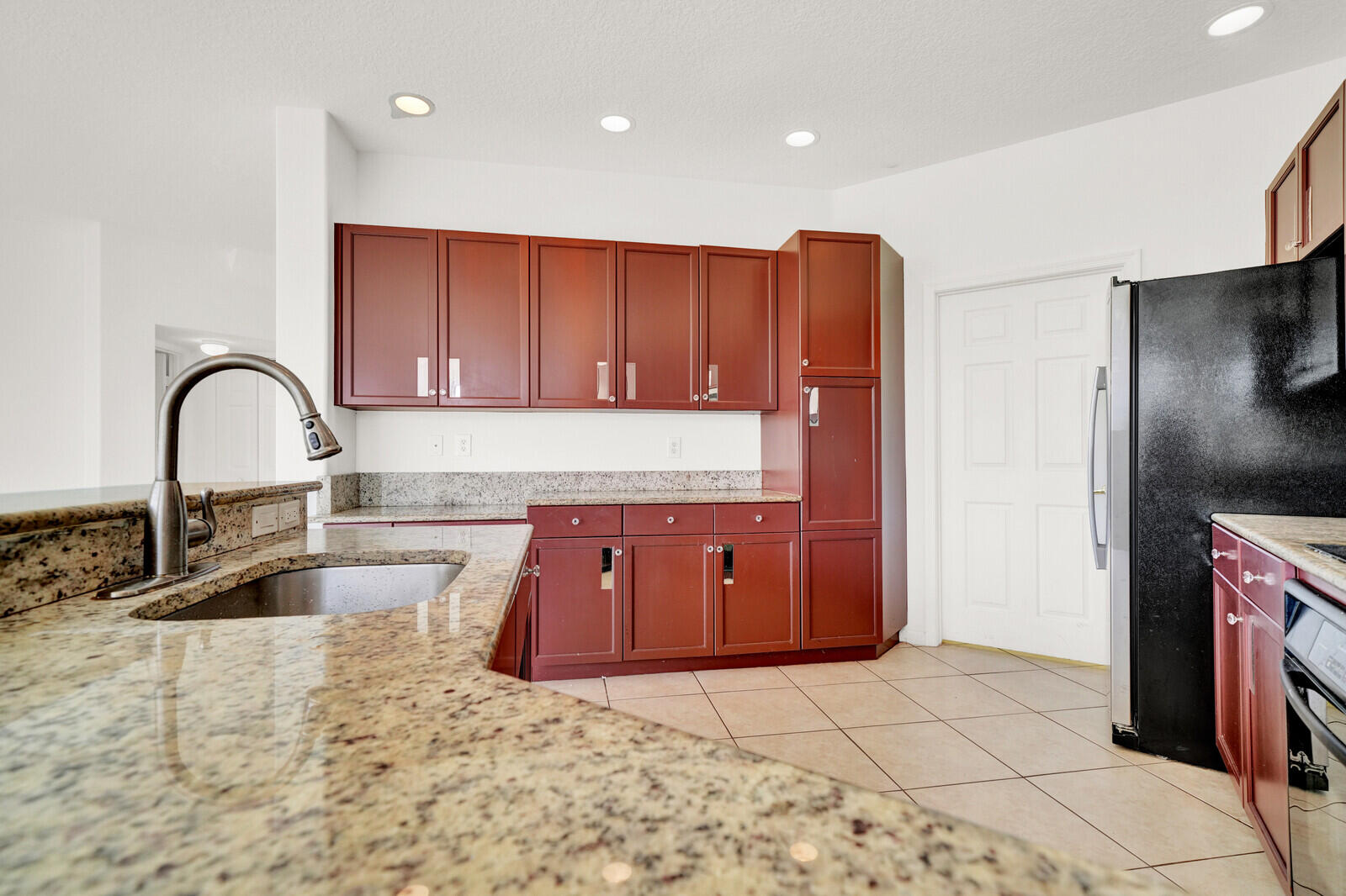 9037 Alexandra Circle Property Photo 23