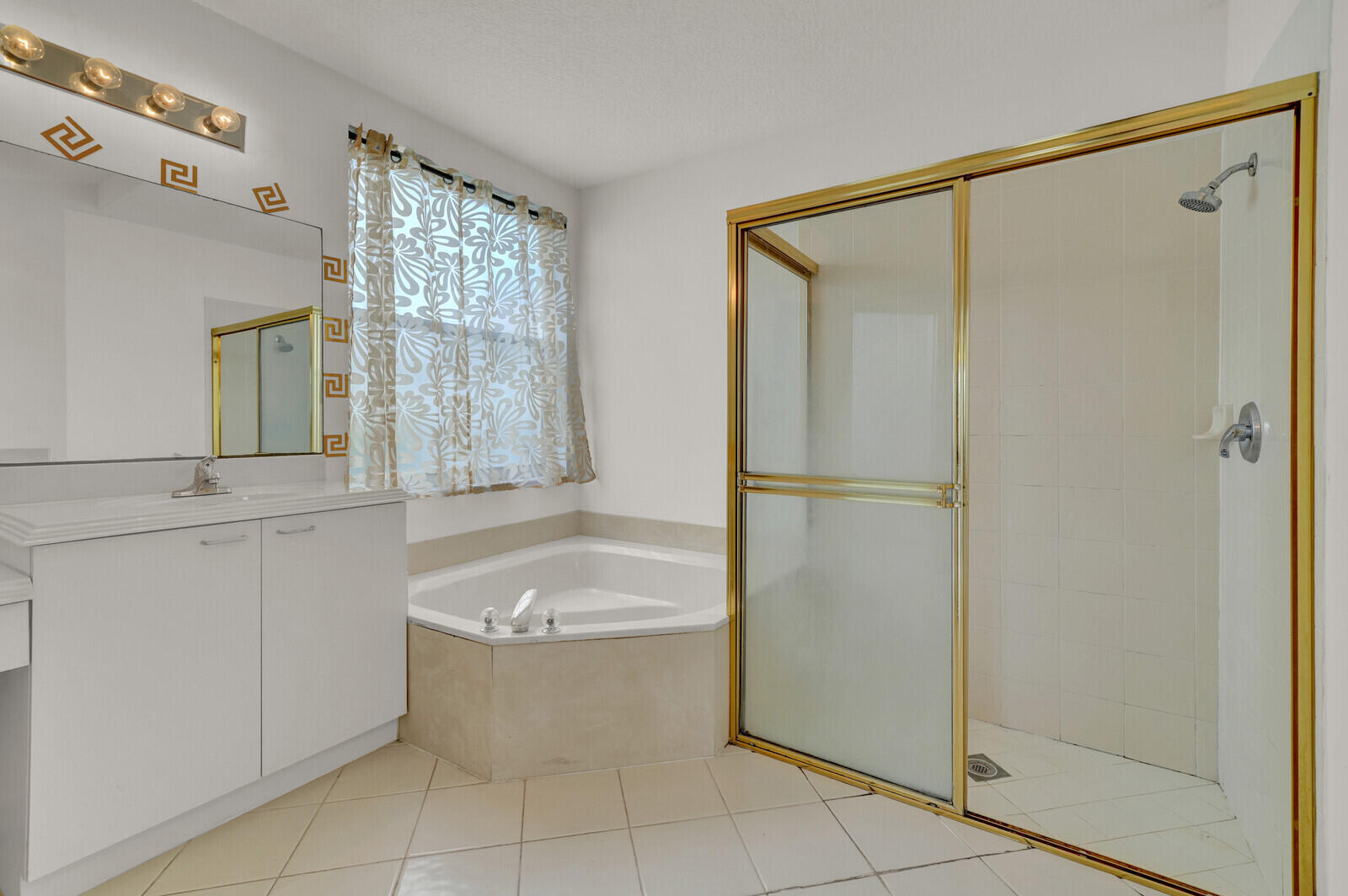 9037 Alexandra Circle Property Photo 31