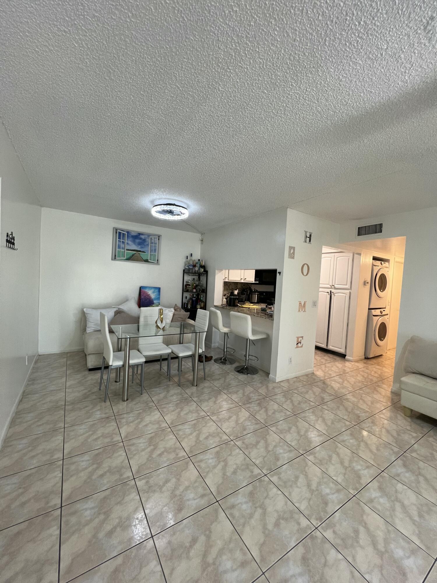 1007 Green Pine Boulevard D2 Property Photo 5