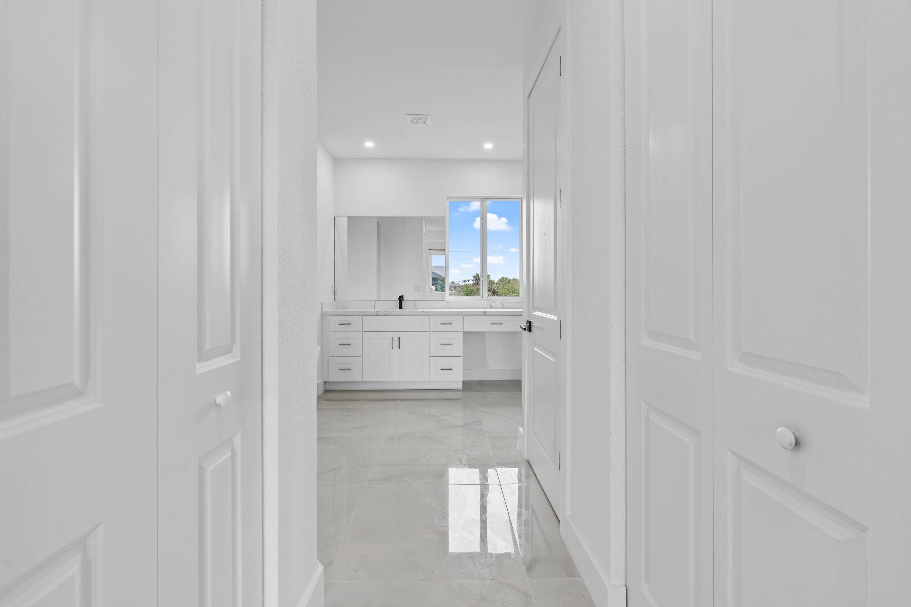 10071 Kingsville Drive Property Photo 11