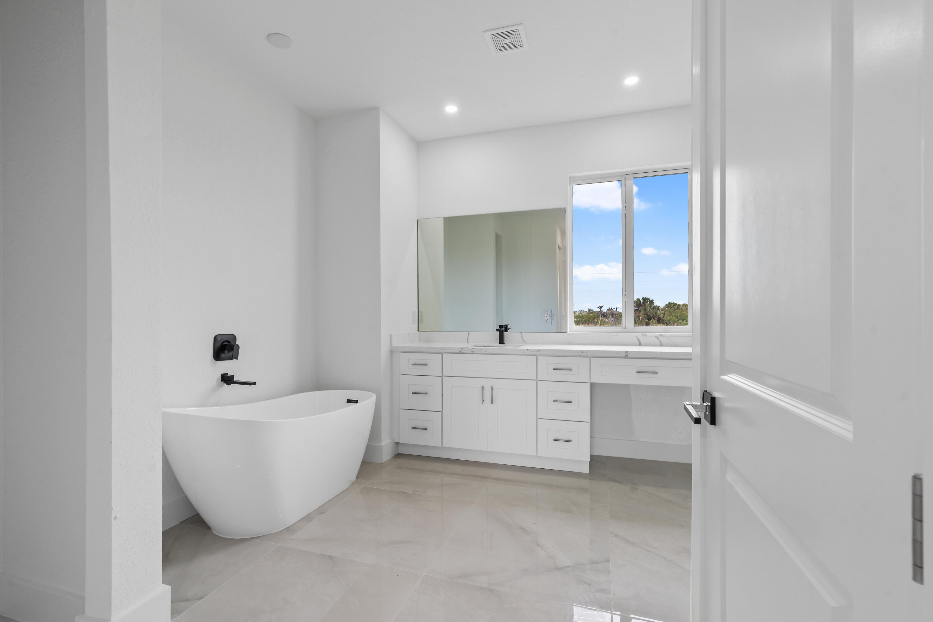 10071 Kingsville Drive Property Photo 12