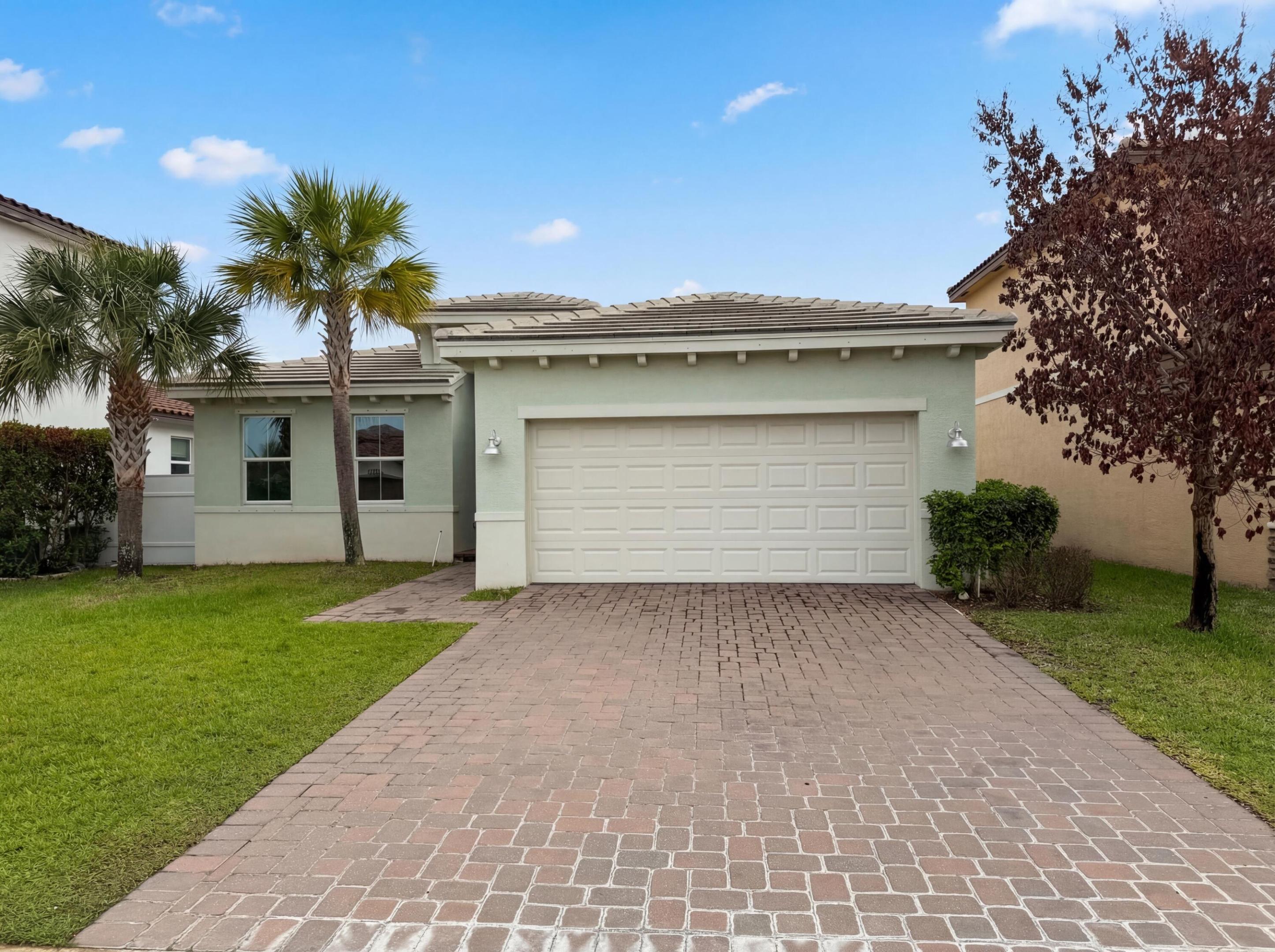 12473 Nw Lynch Lane Property Photo 1