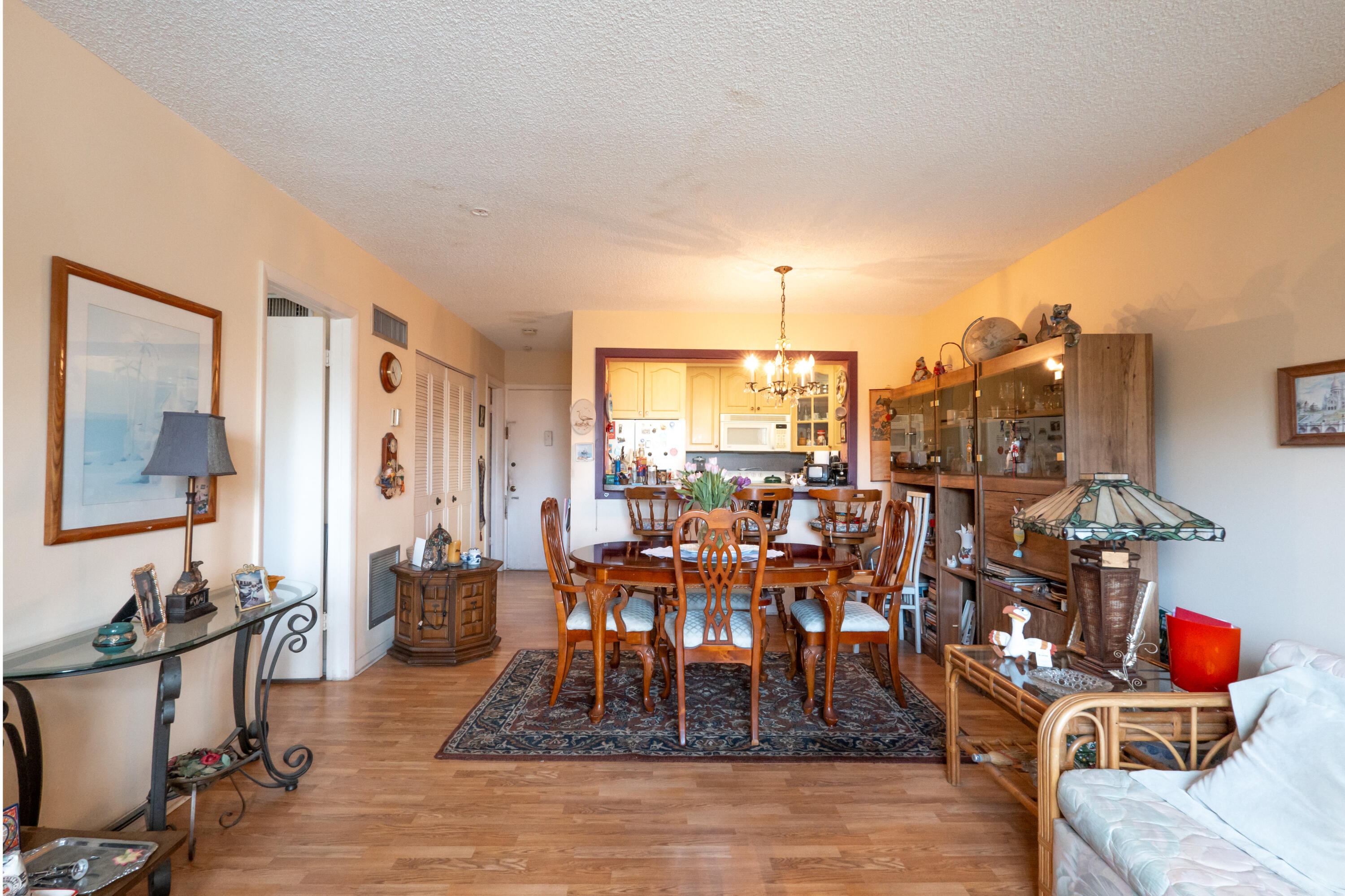 1520 Mckinley Street 215e