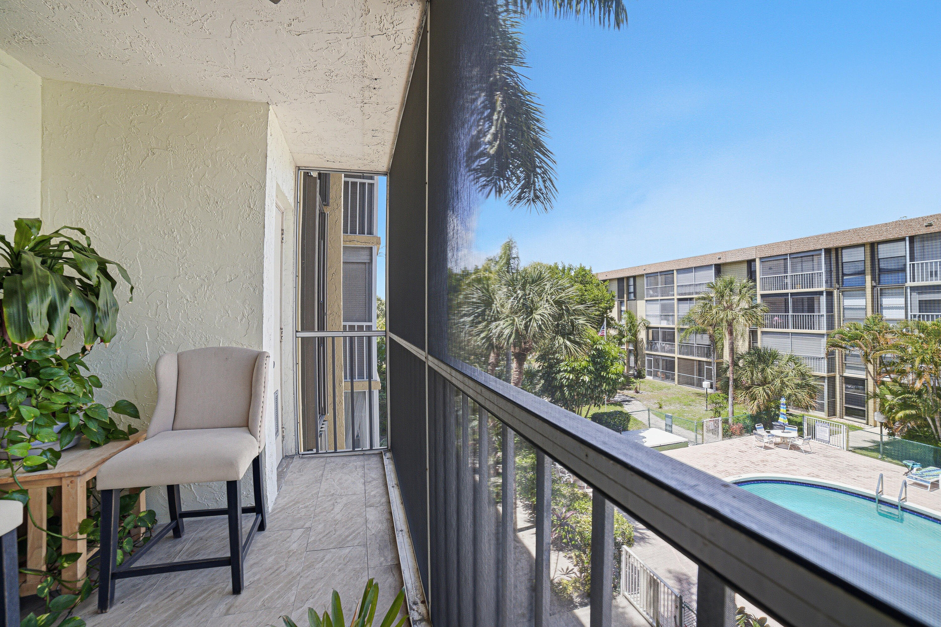 367 S Federal Highway C323 Property Photo 20