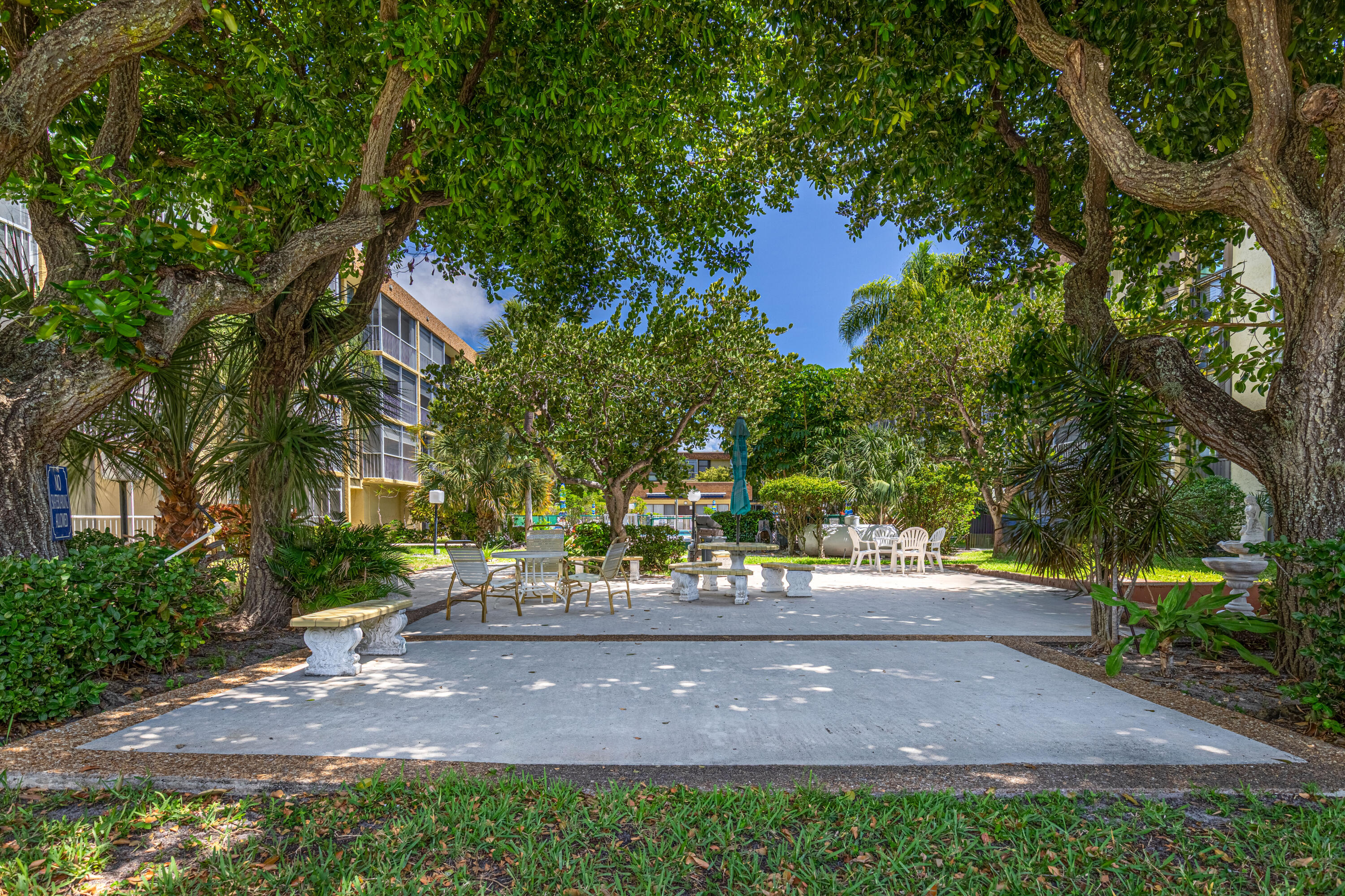 367 S Federal Highway C323 Property Photo 27