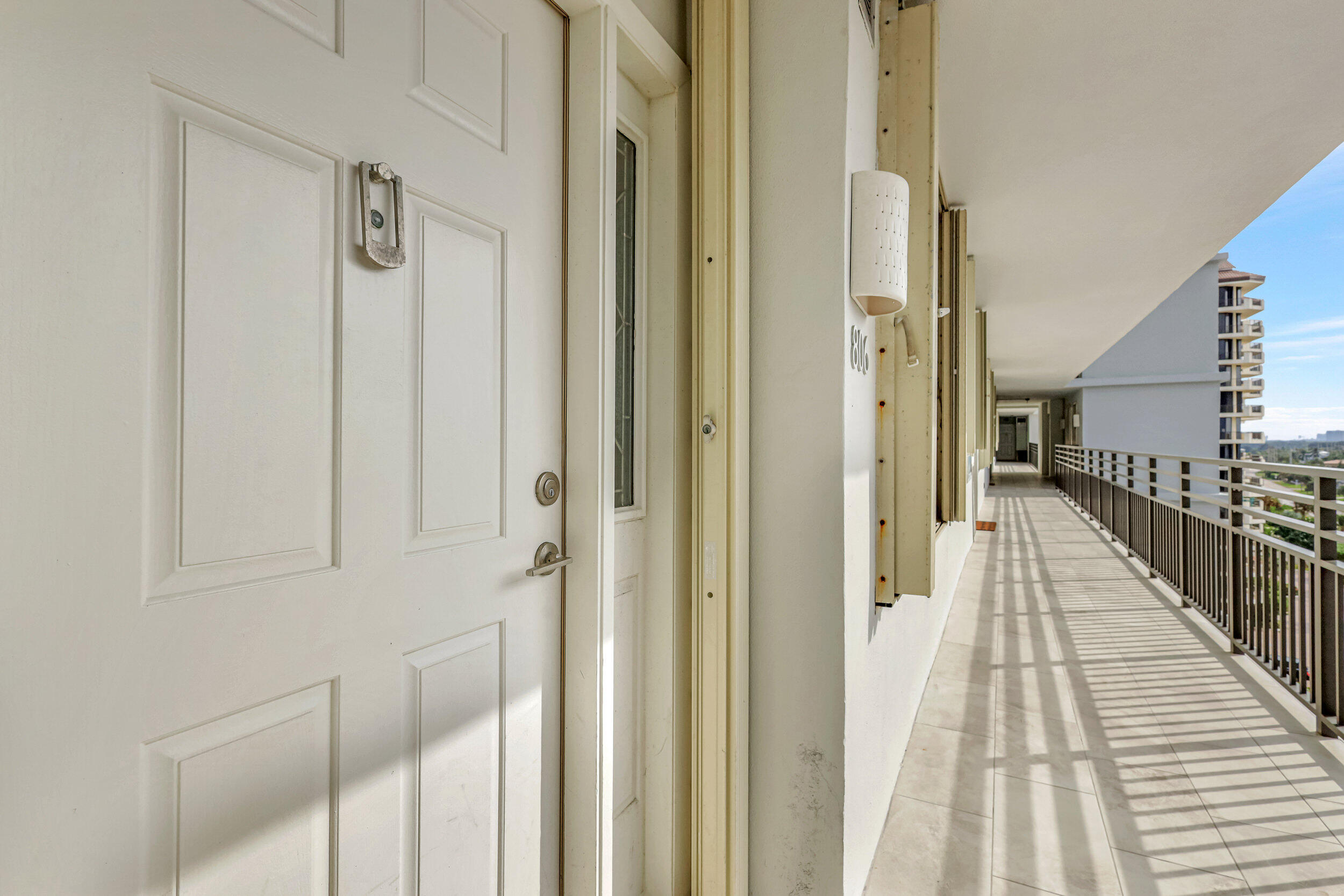 840 Ocean Drive 806 Property Photo 40