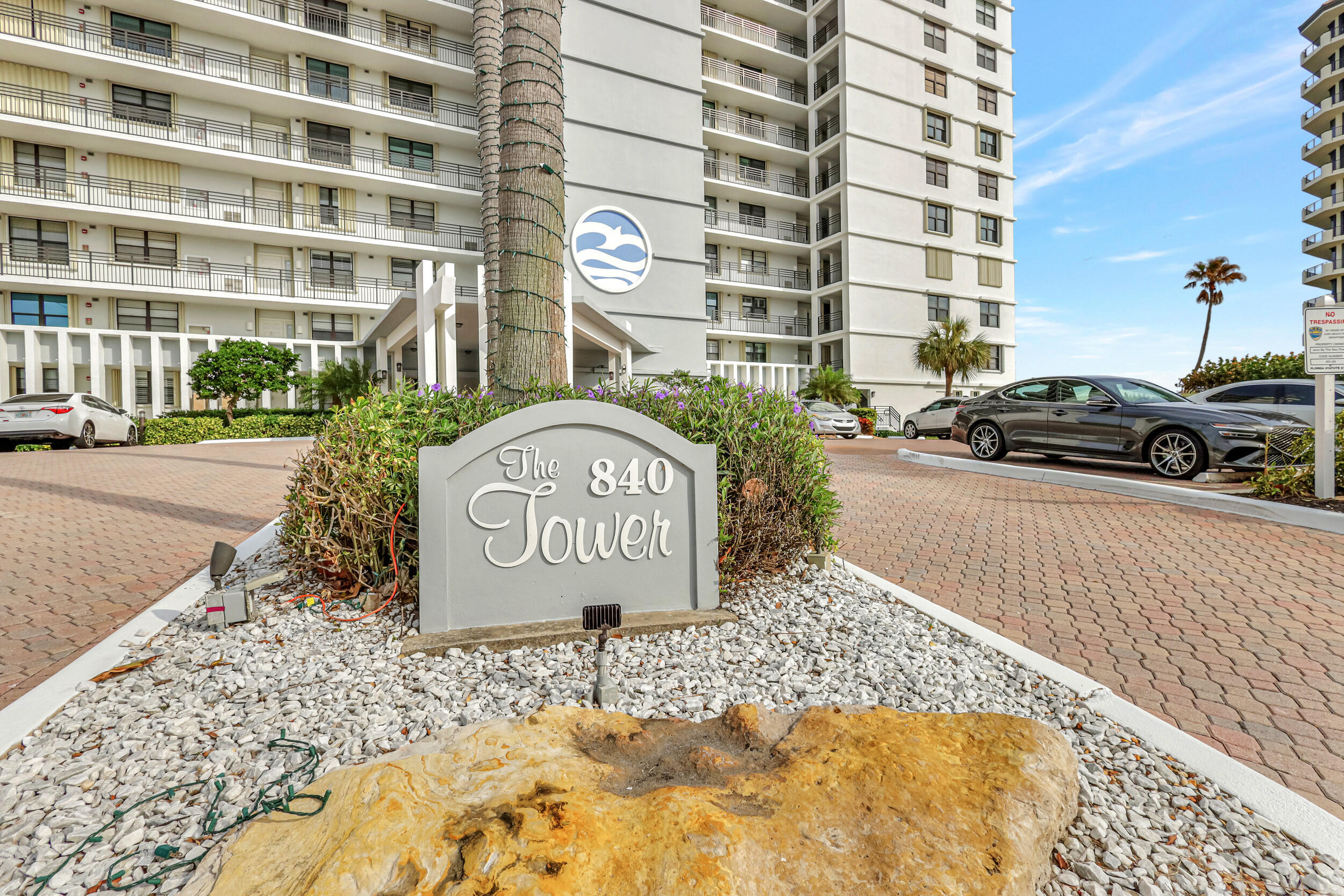 840 Ocean Drive 806 Property Photo 42