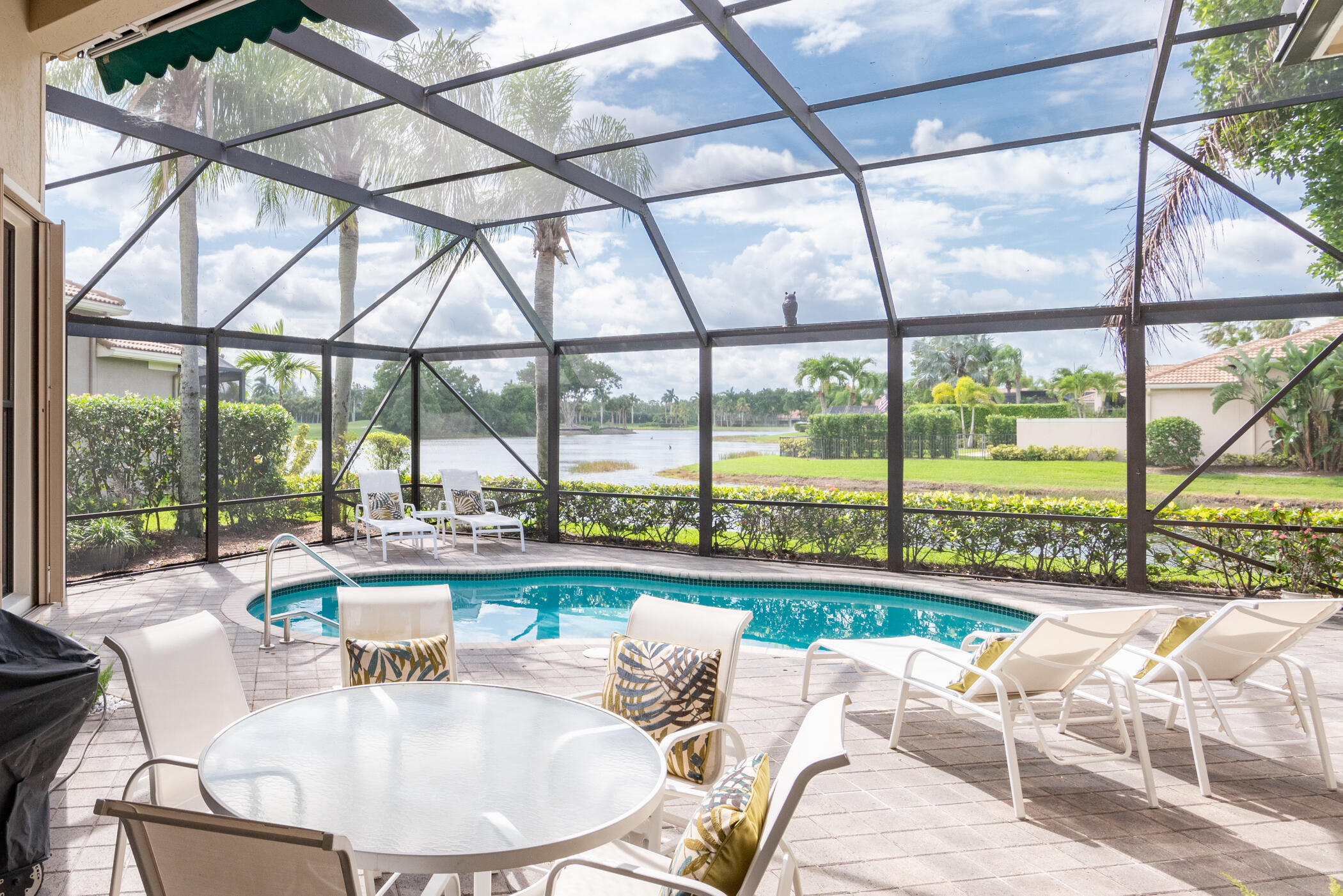 10240 Blue Heron Cove Property Photo 2