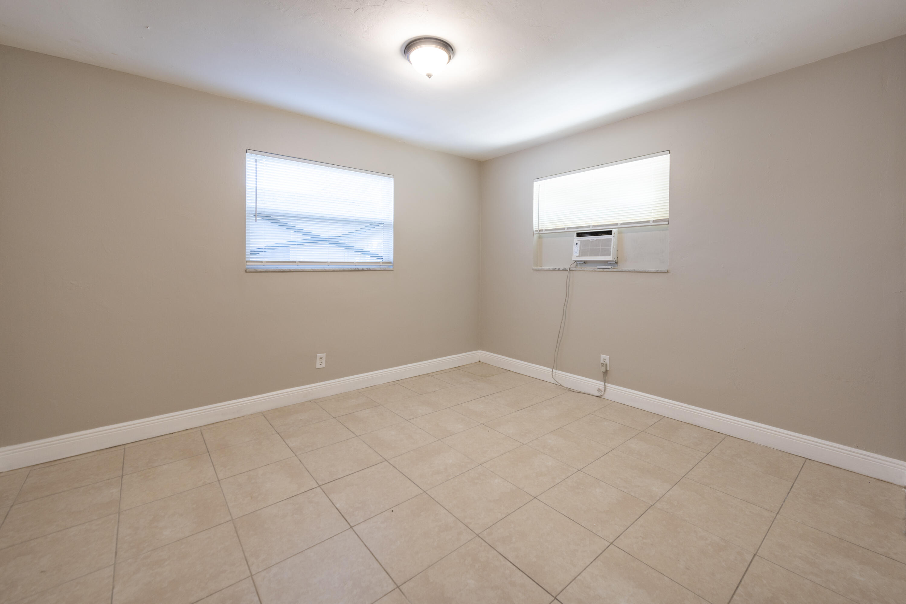1108 Nw 5th Avenue 2 Property Photo 8