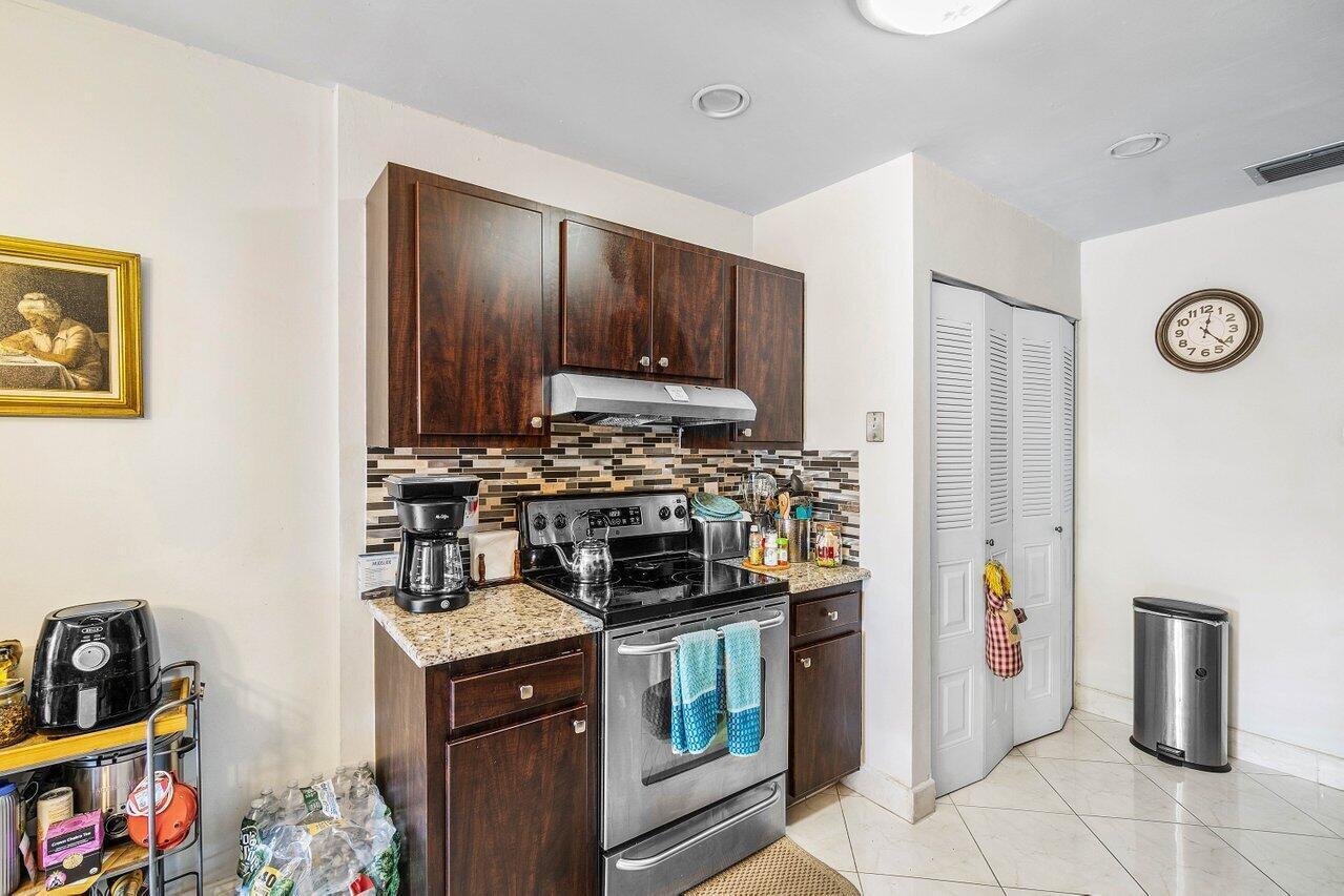 5814 Doris Court Property Photo 14