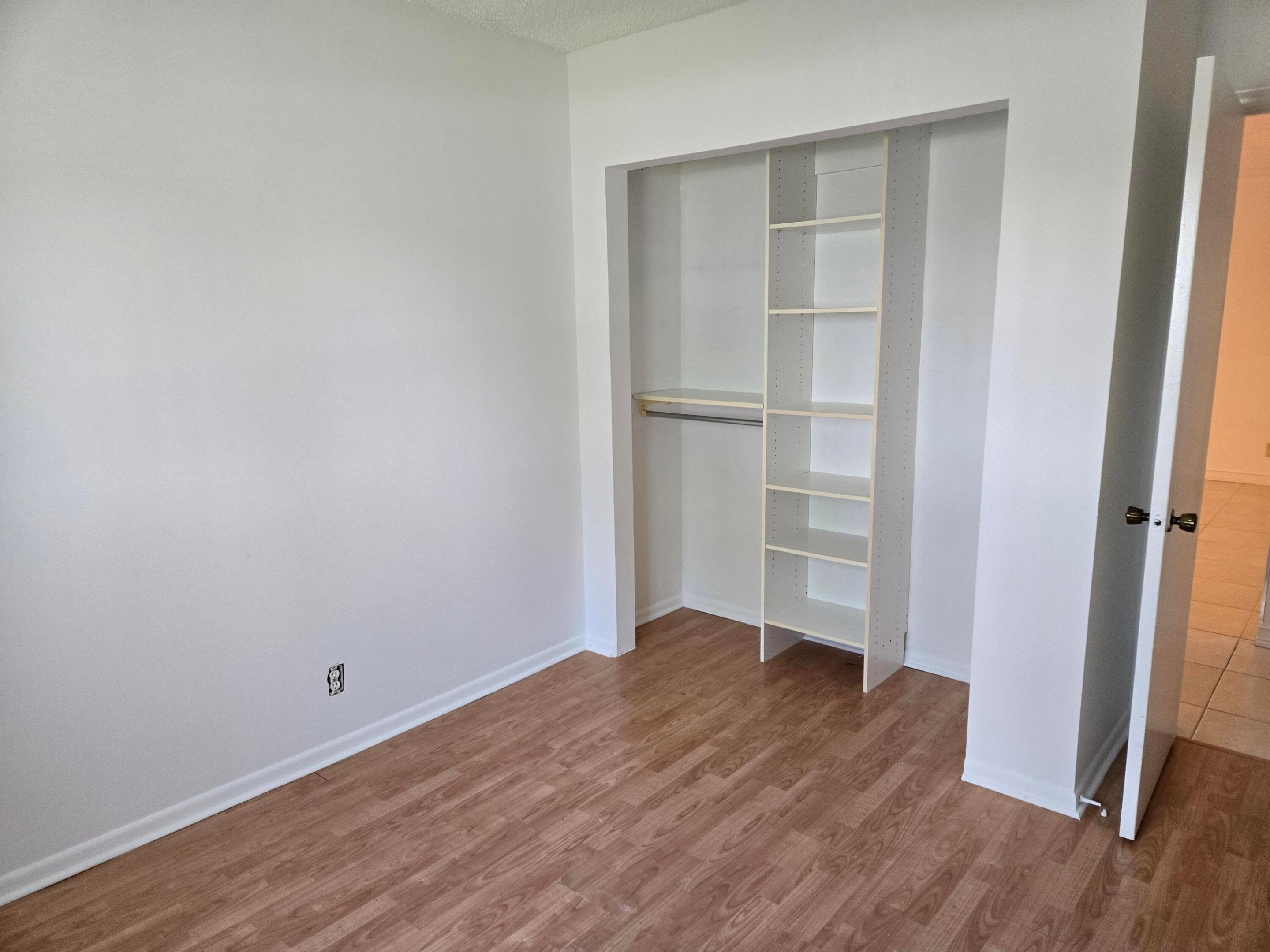 10125 Nw 71st Street Property Photo 10