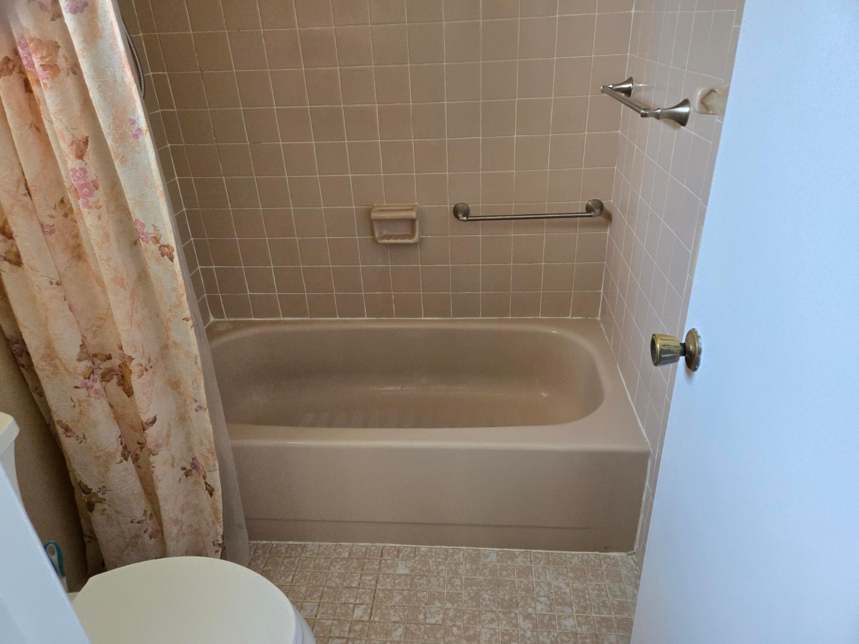 10125 Nw 71st Street Property Photo 14
