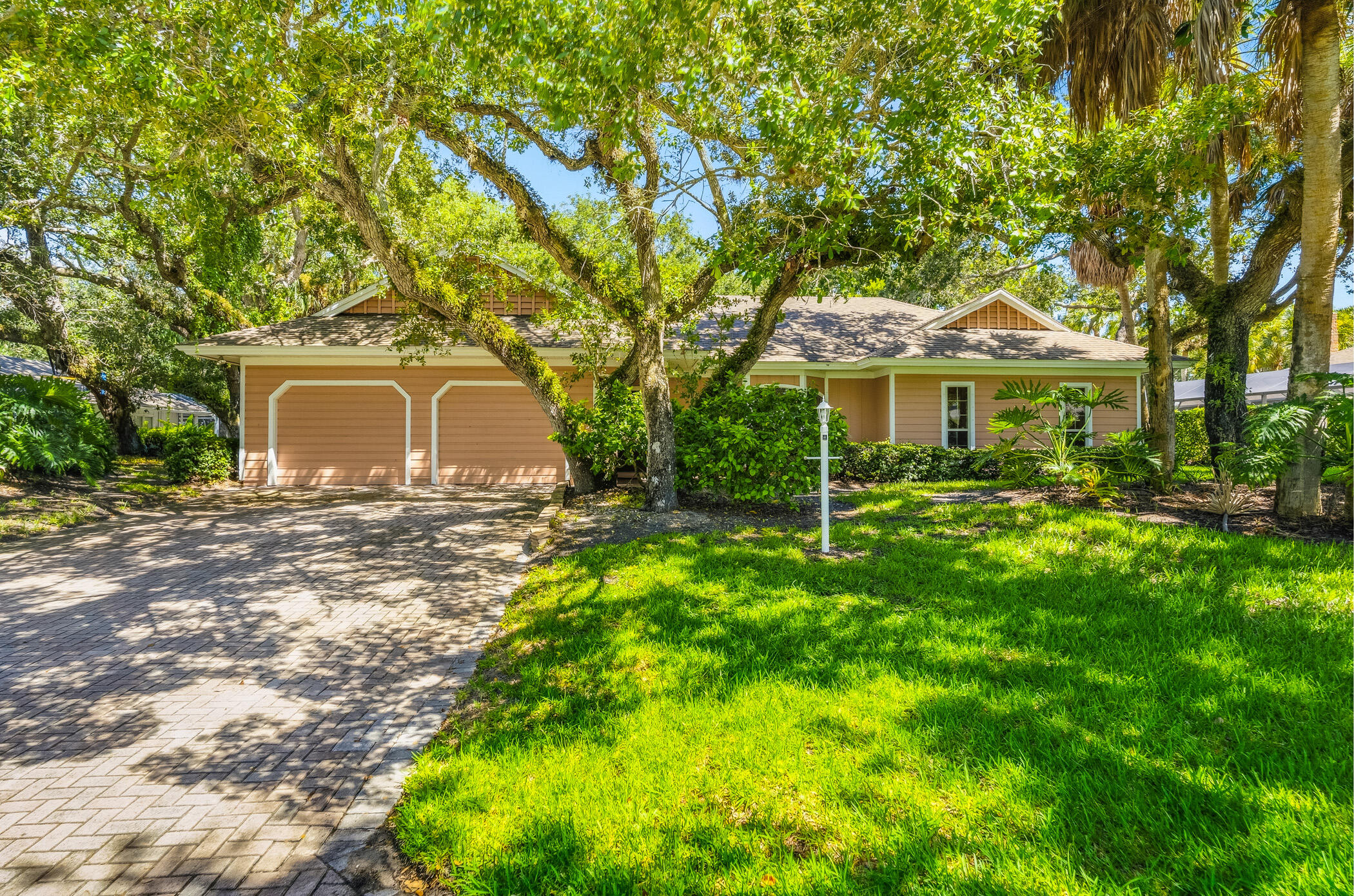 1027 Mangrove Lane