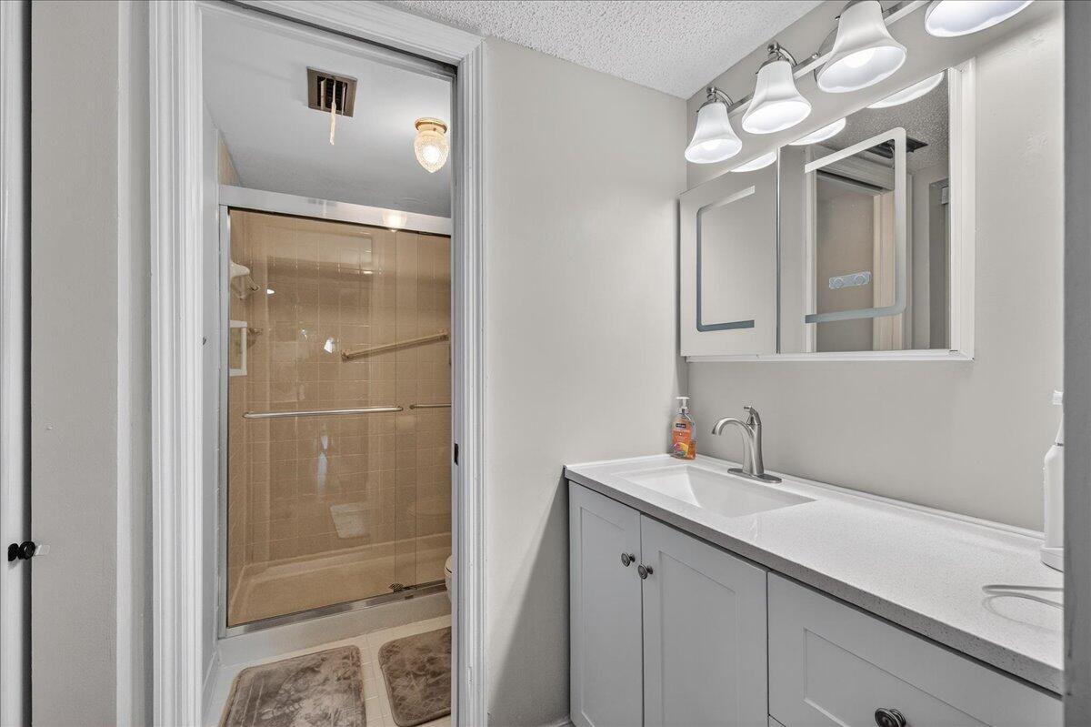 7633 Tahiti Lane 101 Property Photo 17