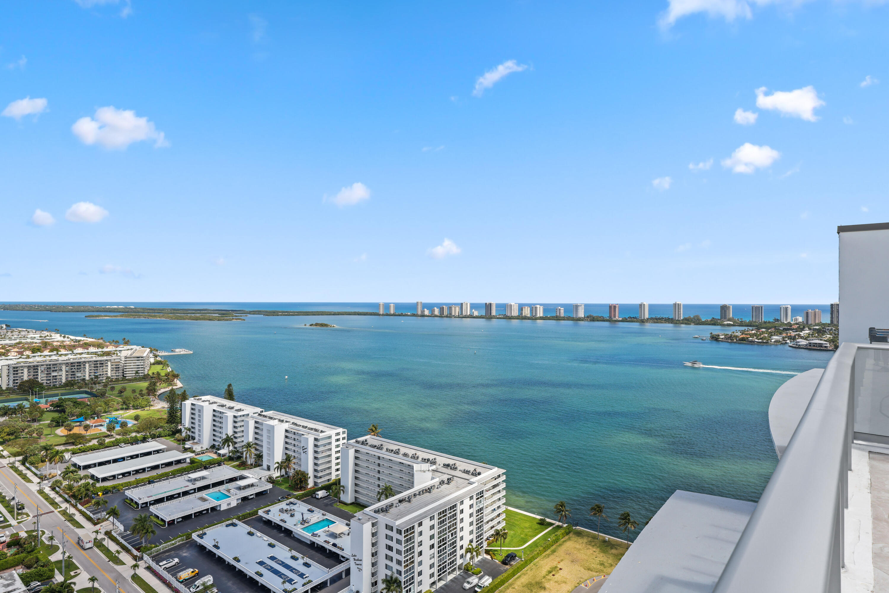 220 Lake Shore Drive 1121 Property Photo 4