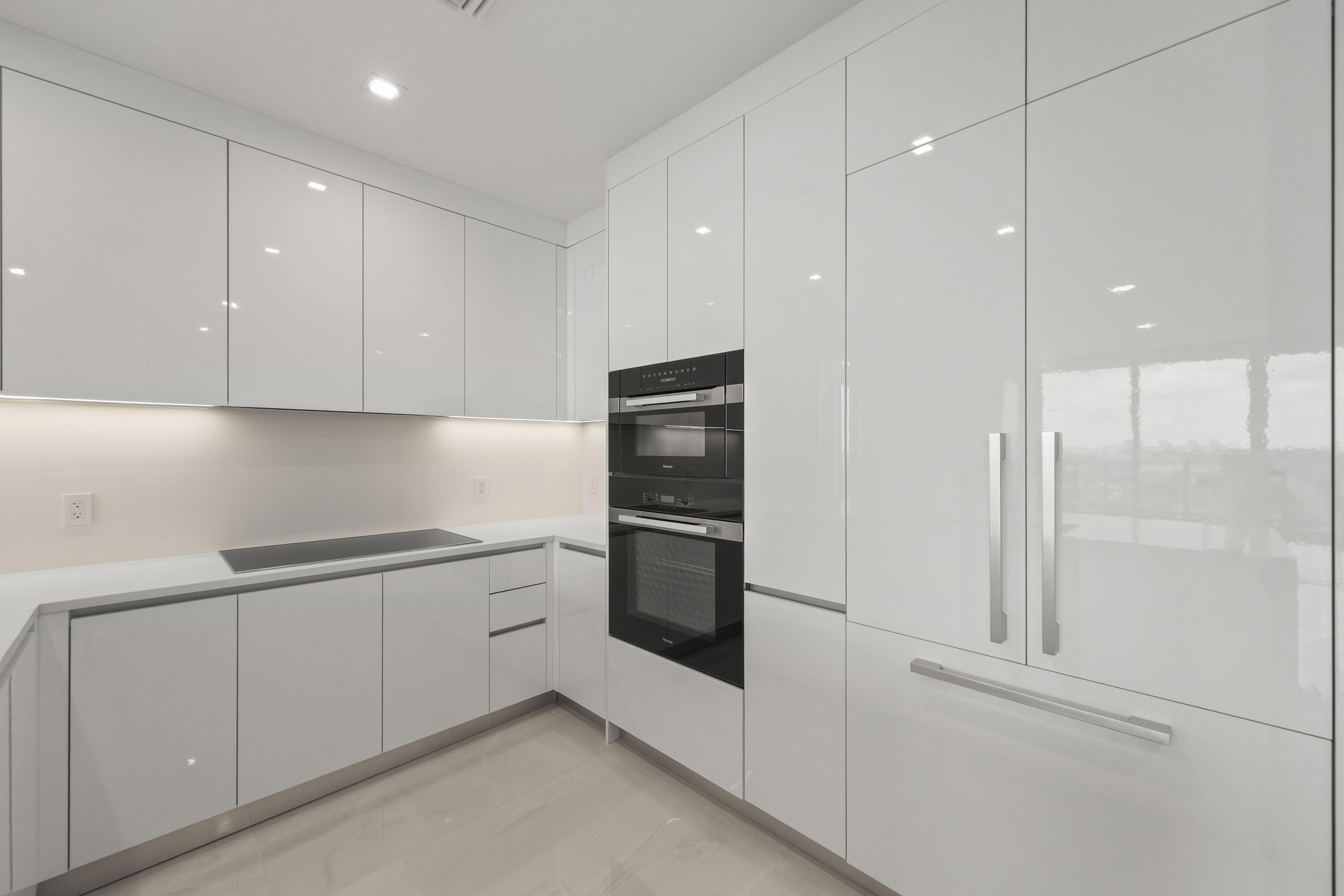 220 Lake Shore Drive 1121 Property Photo 9