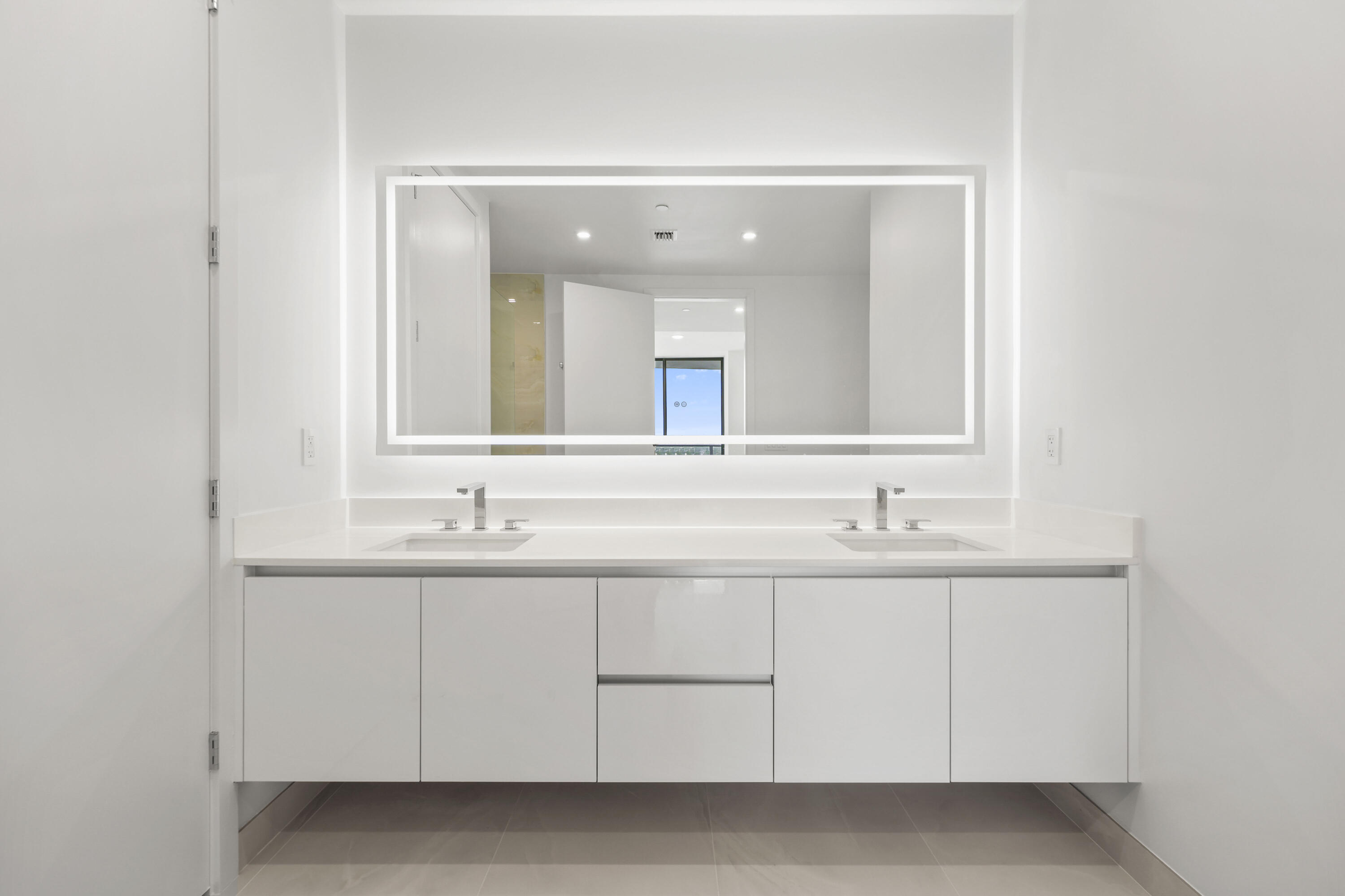 220 Lake Shore Drive 1121 Property Photo 22