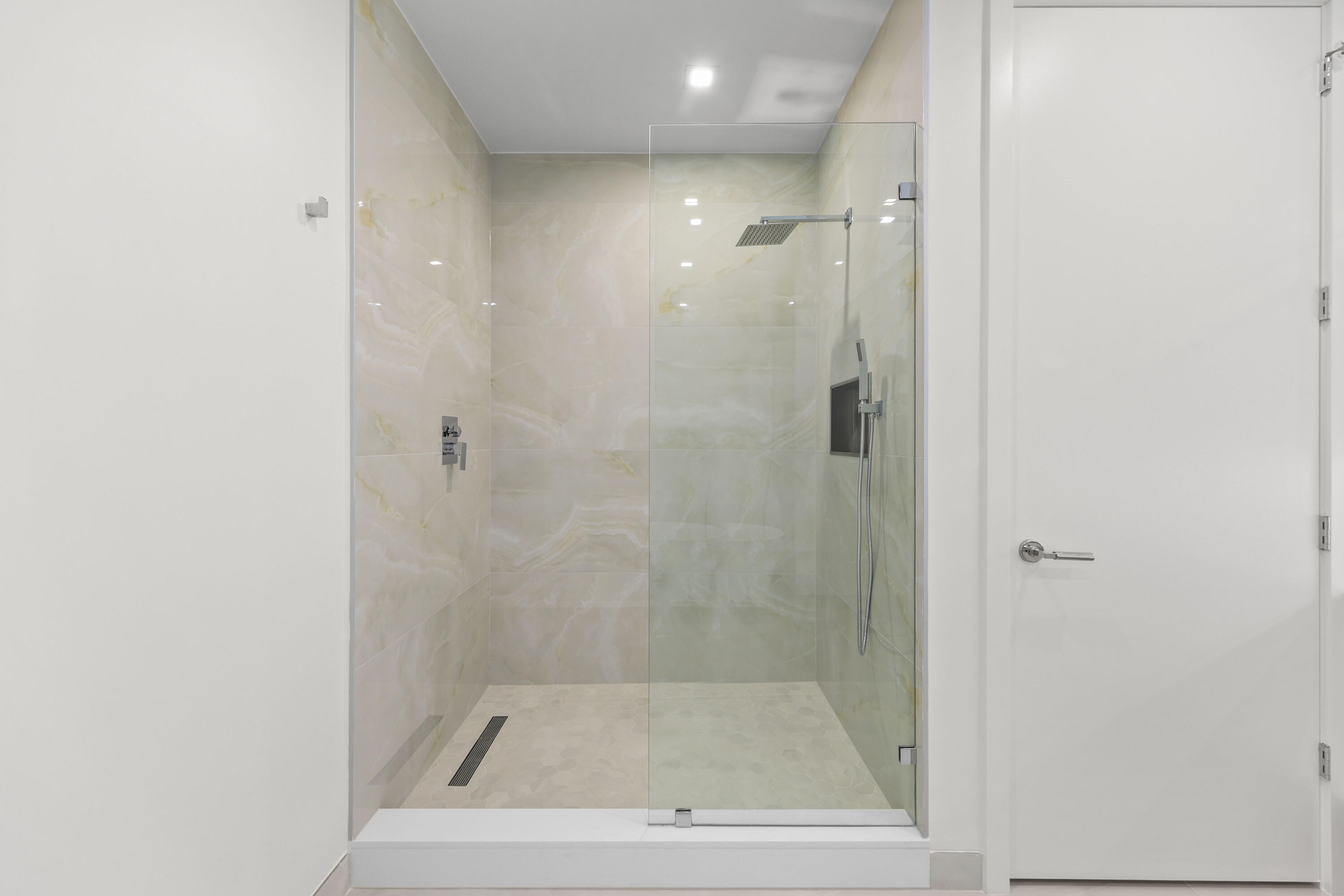 220 Lake Shore Drive 1121 Property Photo 24