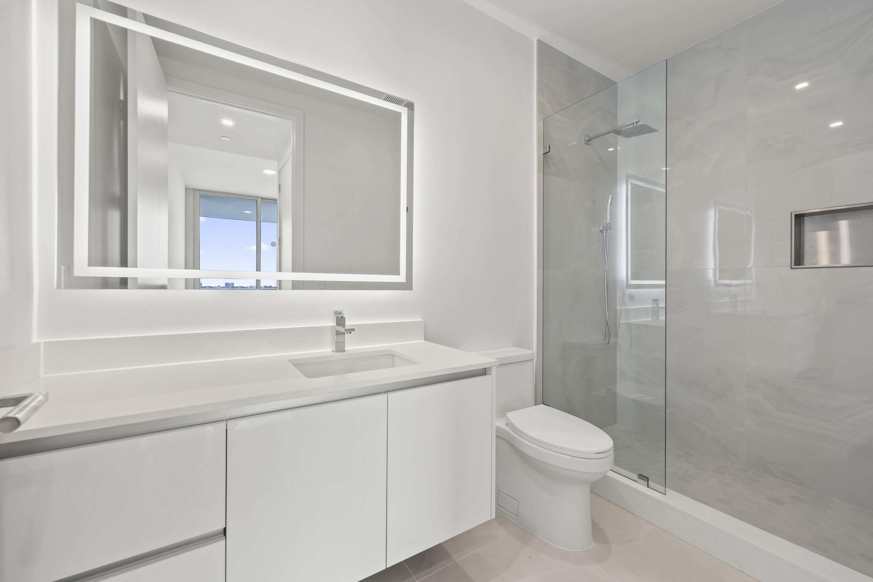 220 Lake Shore Drive 1121 Property Photo 32