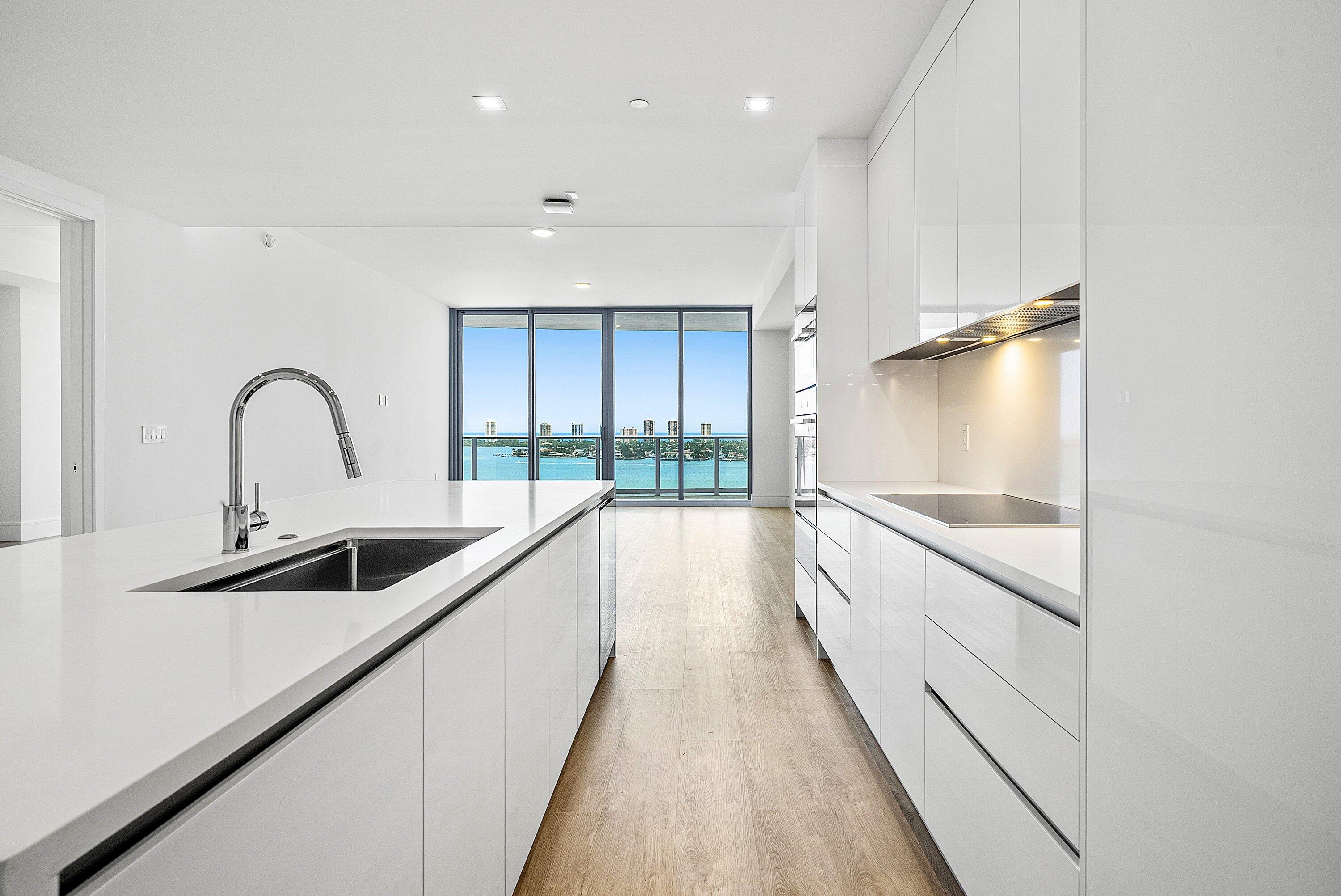 220 Lake Shore Drive 1508 Property Photo 10