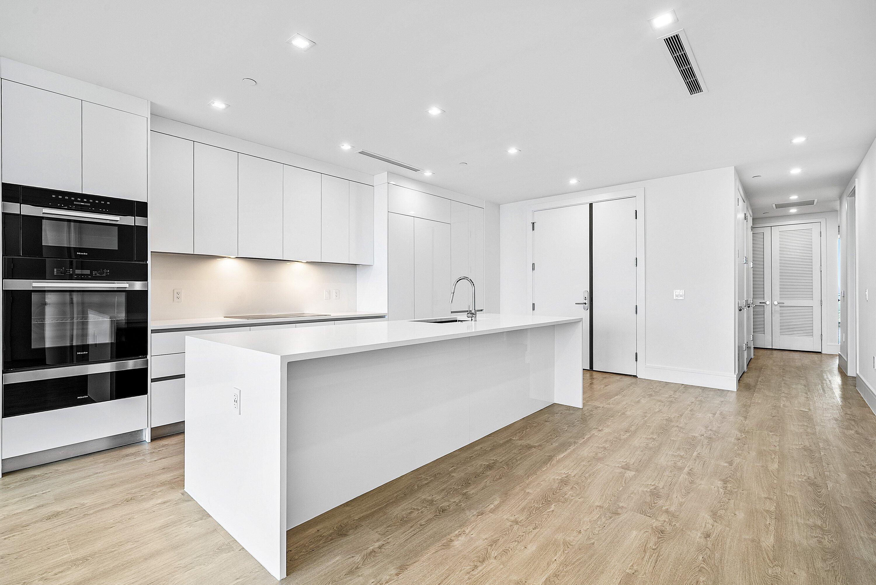 220 Lake Shore Drive 1508 Property Photo 11