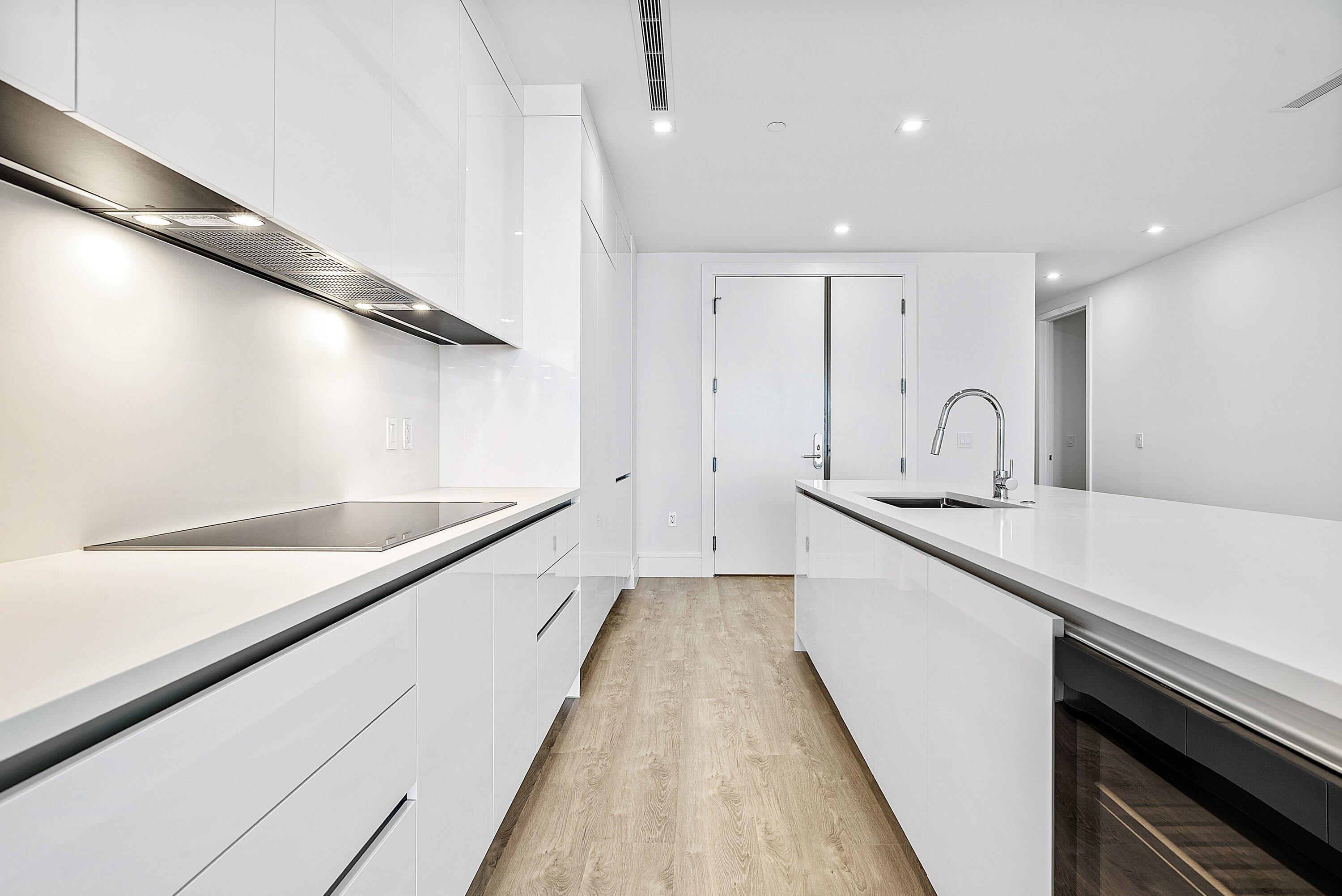 220 Lake Shore Drive 1508 Property Photo 13